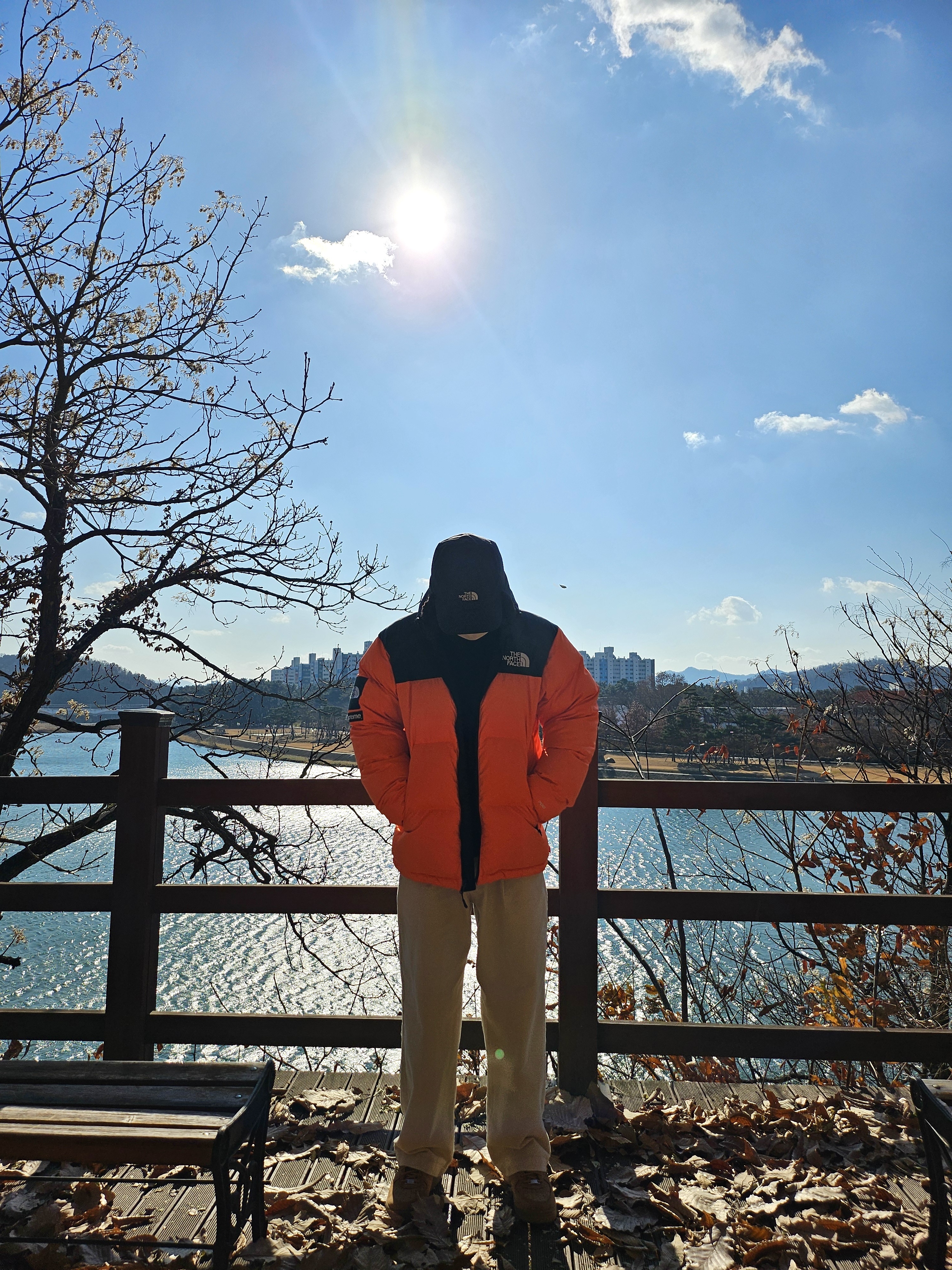 The North Face Drivent Earmuff Cap Black, Supreme x The North Face Nuptse Orange - 16FW 착용 스타일 - 3