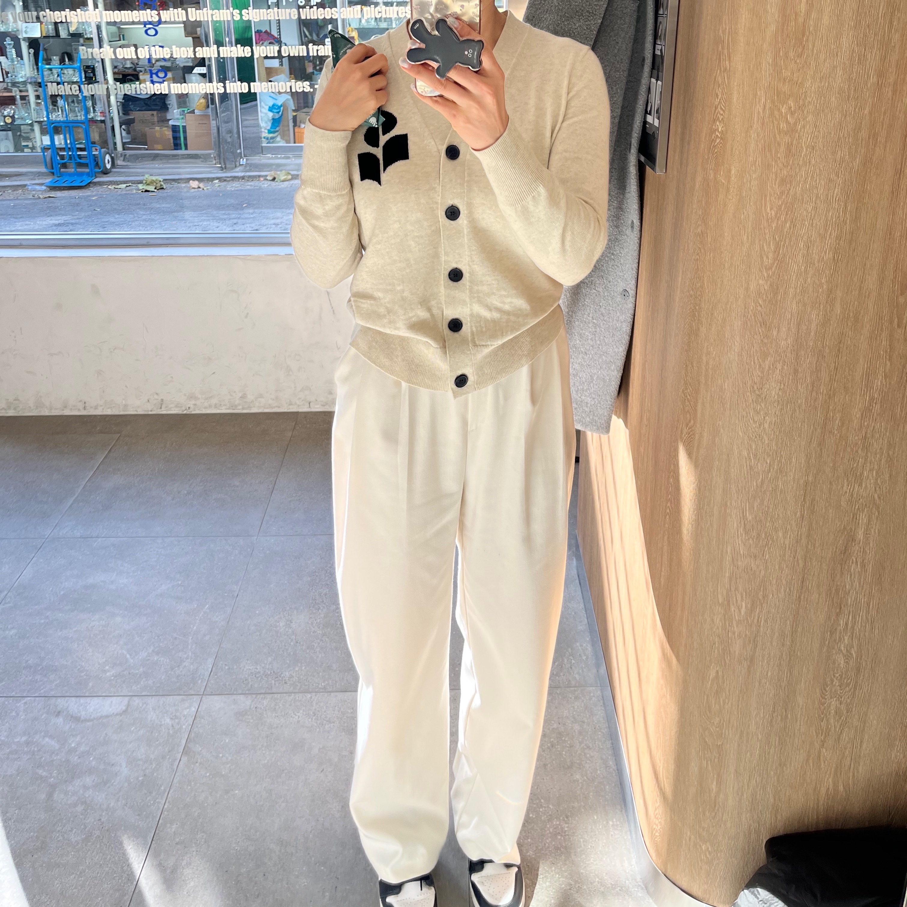 (W) Isabel Marant Karin Cotton Cardigan Light Grey 착용 스타일