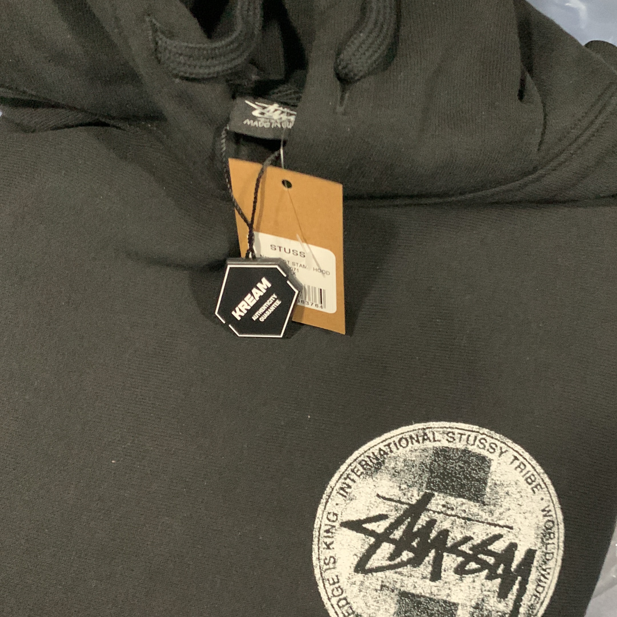 Stussy Dot Stamp Hoodie Black 착용 스타일