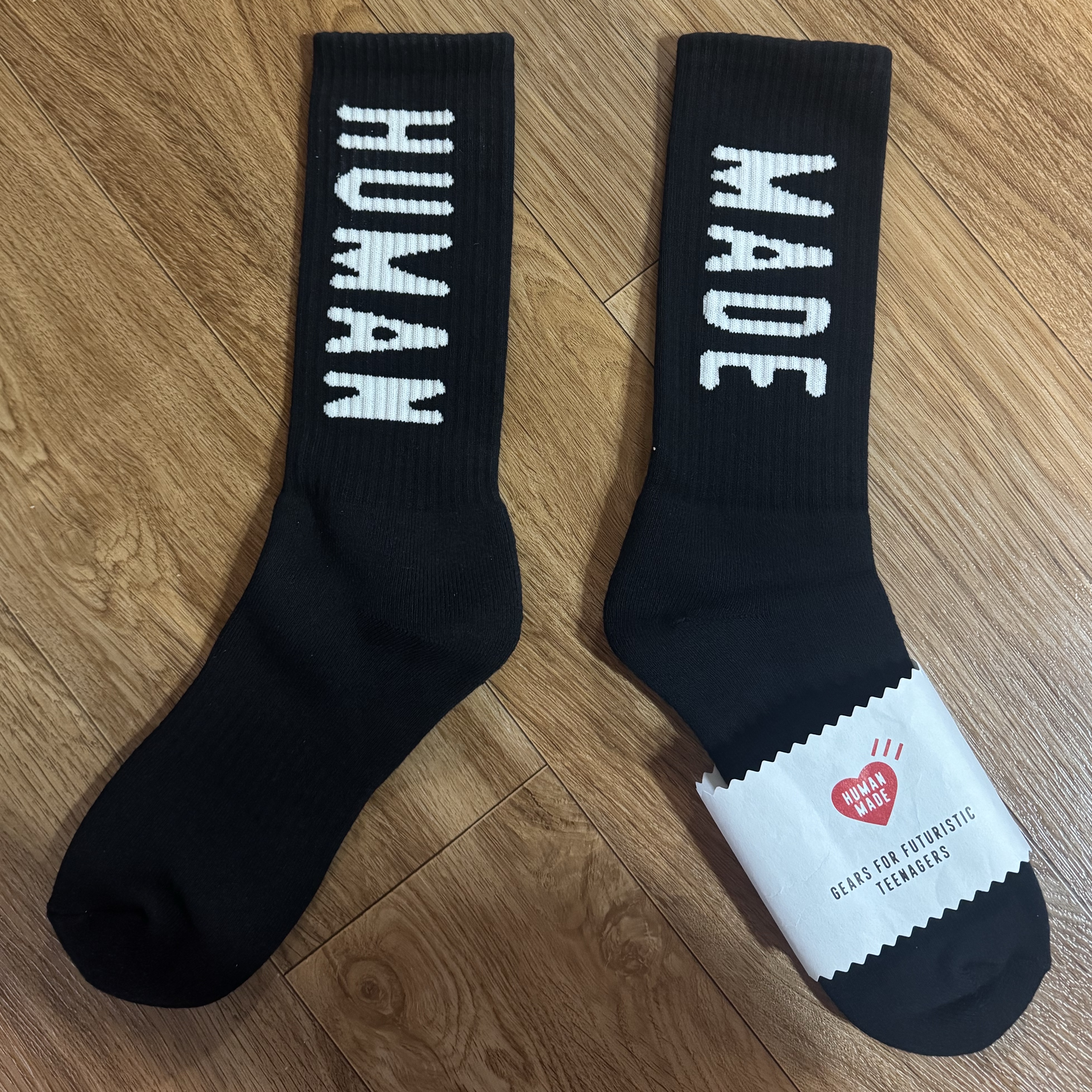 Human Made HM Logo Socks Black 착용 스타일
