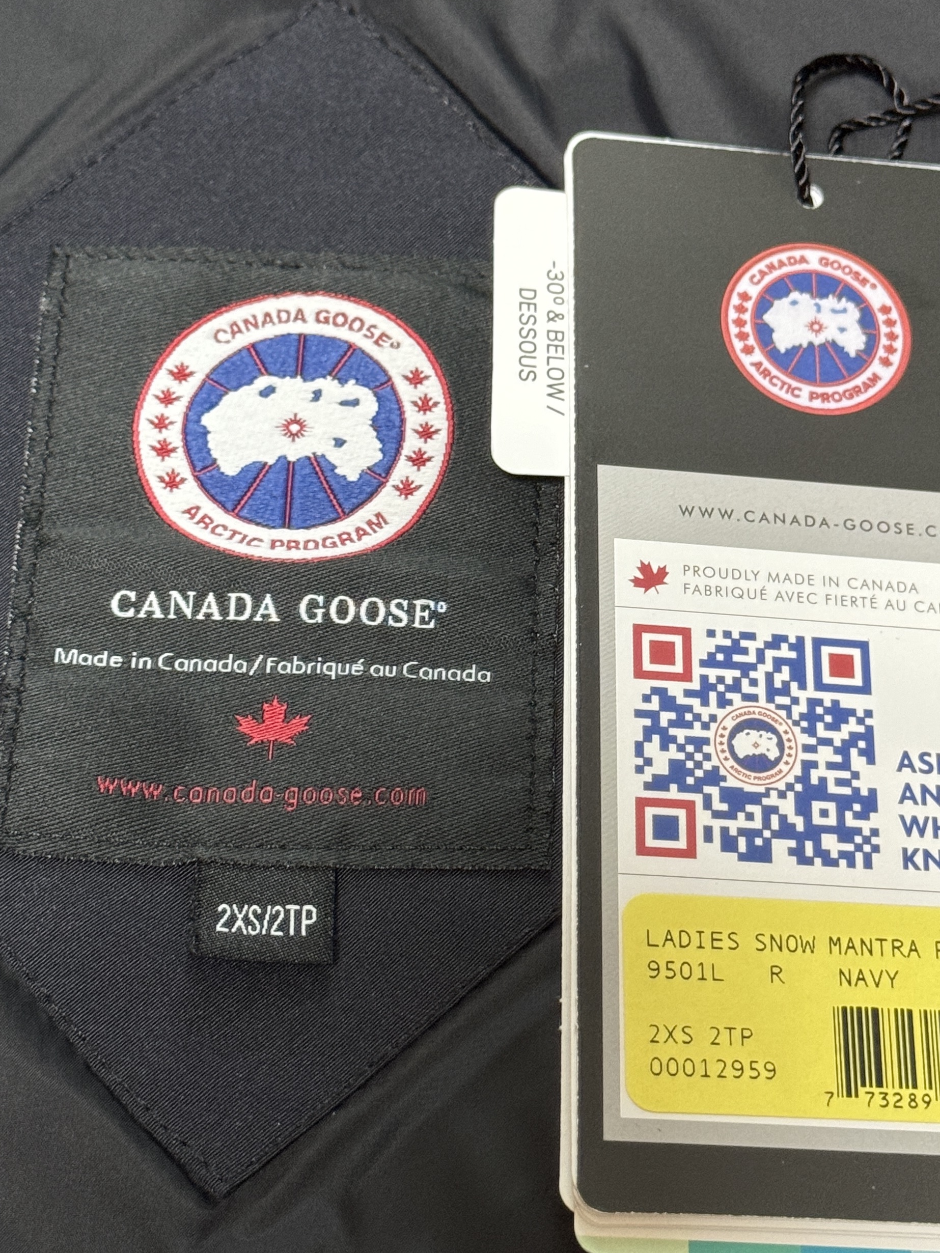 (W) Canada Goose Snow Mantra Parka Navy 착용 스타일 - 3