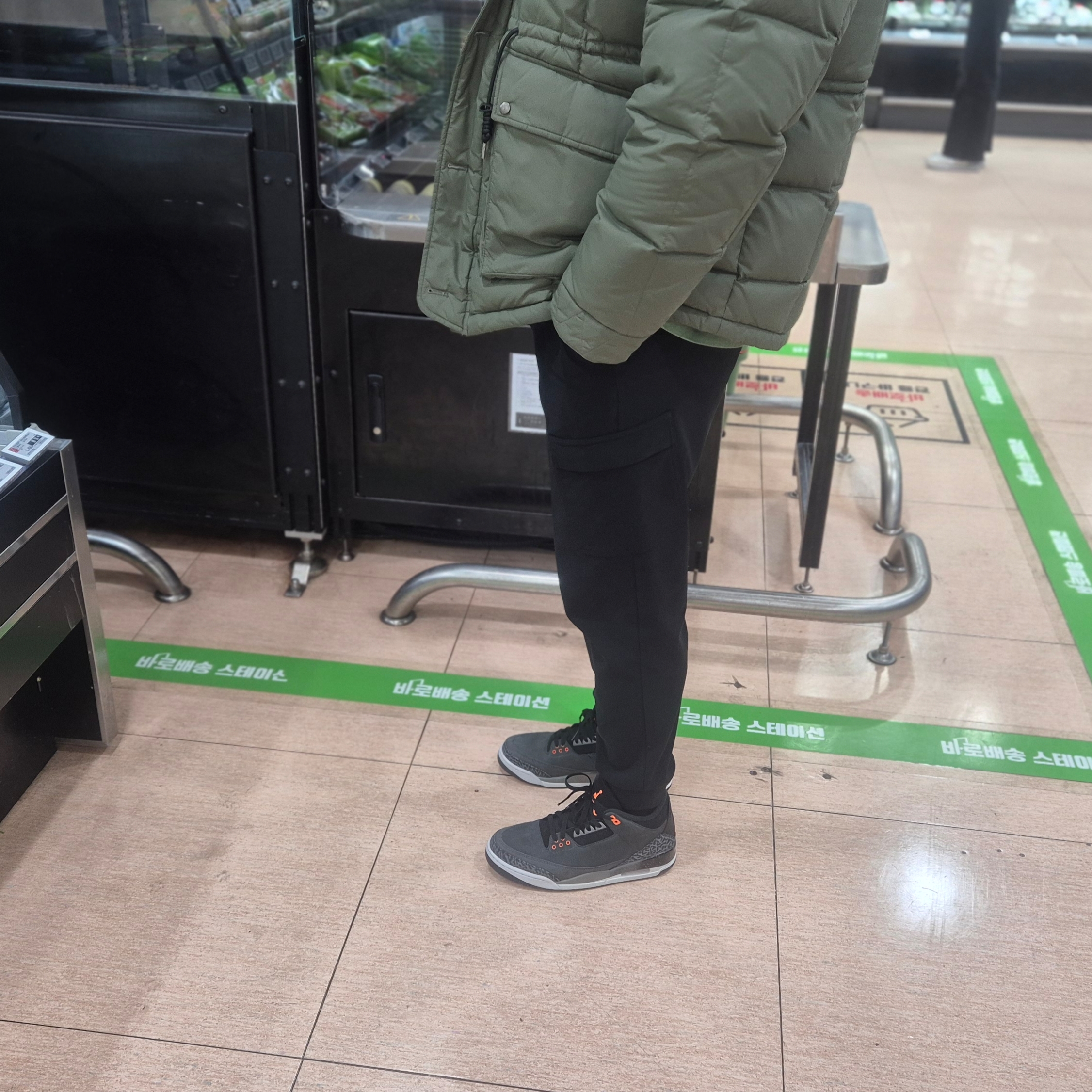 Jordan 3 Retro Fear 착용 스타일 - 1