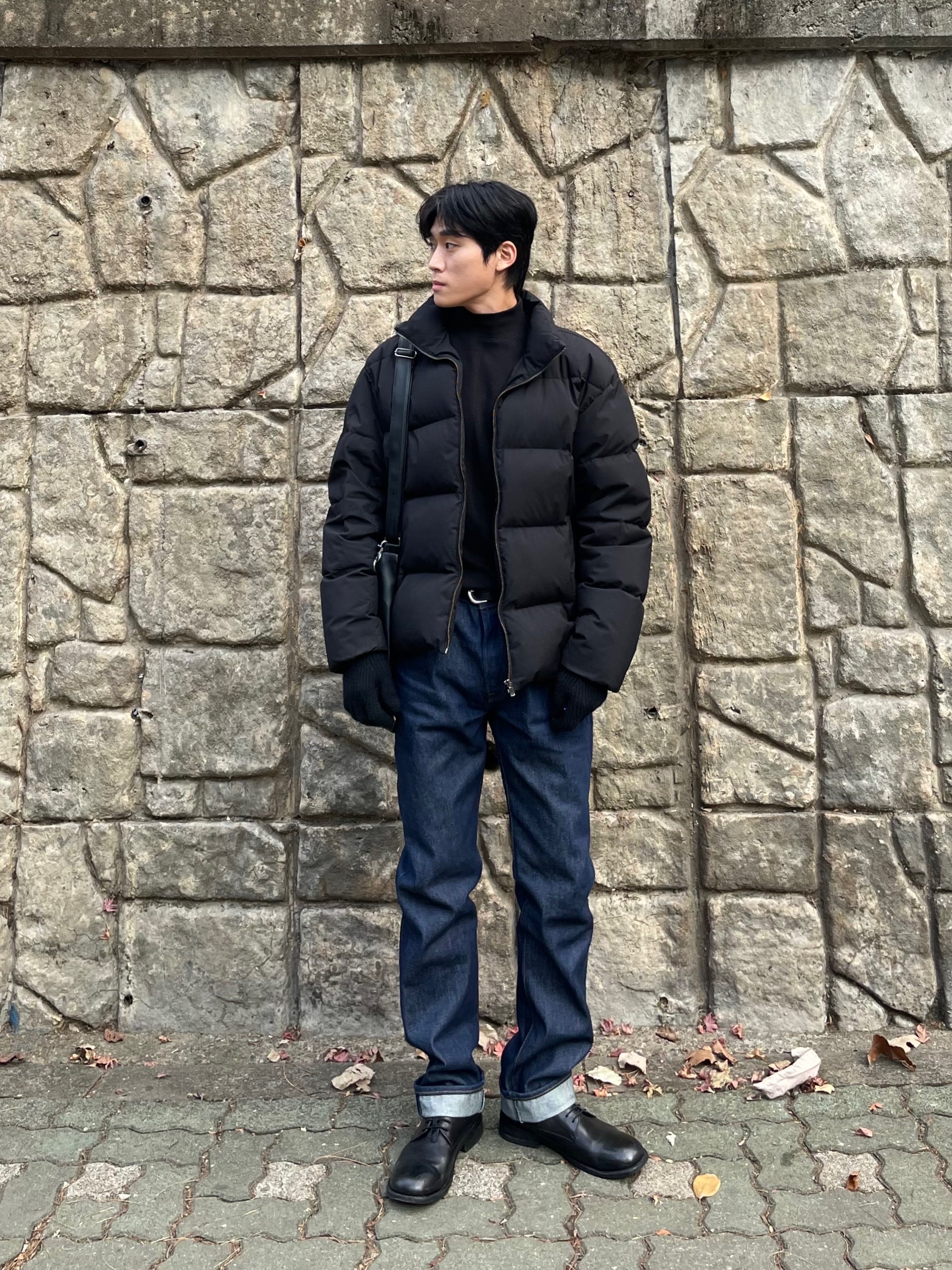Kinchi Shower - 808 (a) Black, Levi's 501 Original Fit Rigid Jean Dark Indigo 착용 스타일 - 1