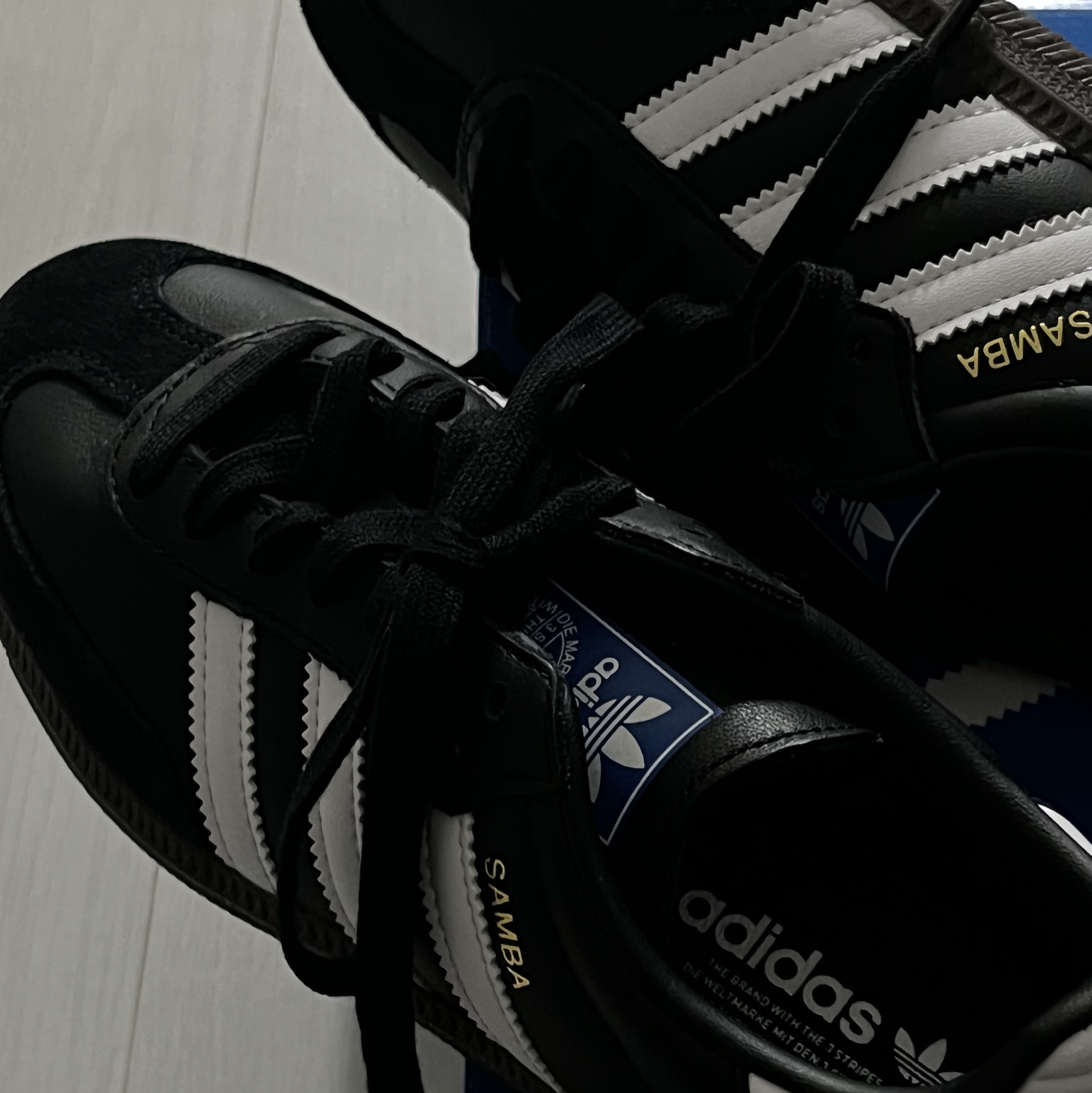 Adidas Samba OG Black White Gum 착용 스타일