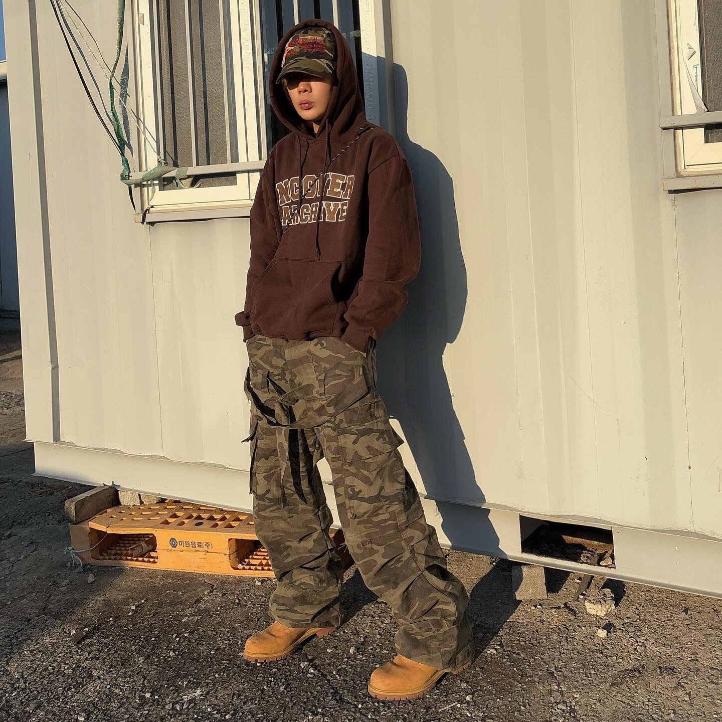 Wapworks Herringbone Belted Cargo Pants Camo, Timberland Premium 6 inch Waterproof Boot Wheat Nubuck - Wide 착용 스타일 - 1