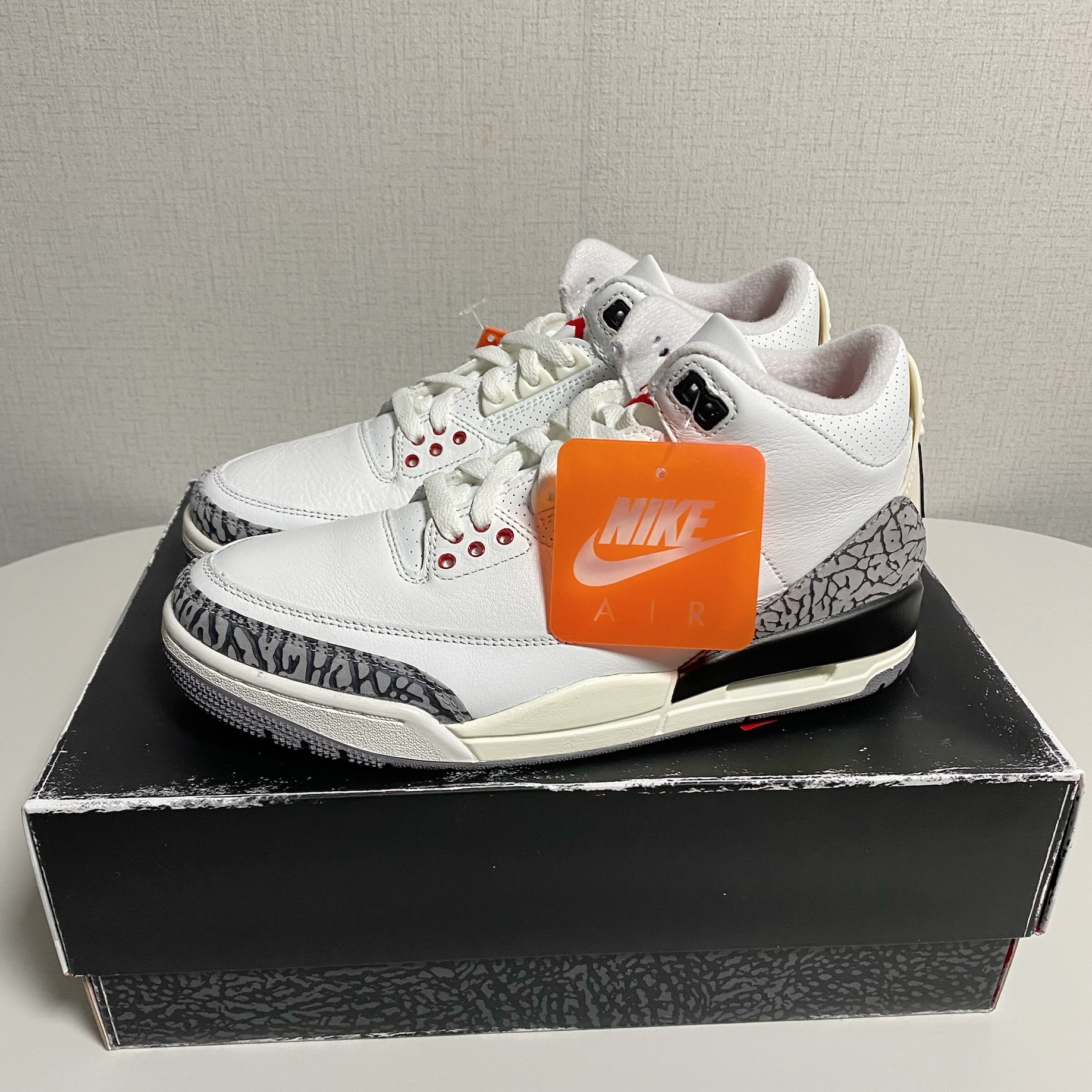 Jordan 3 Retro White Cement Reimagined 착용 스타일 - 1