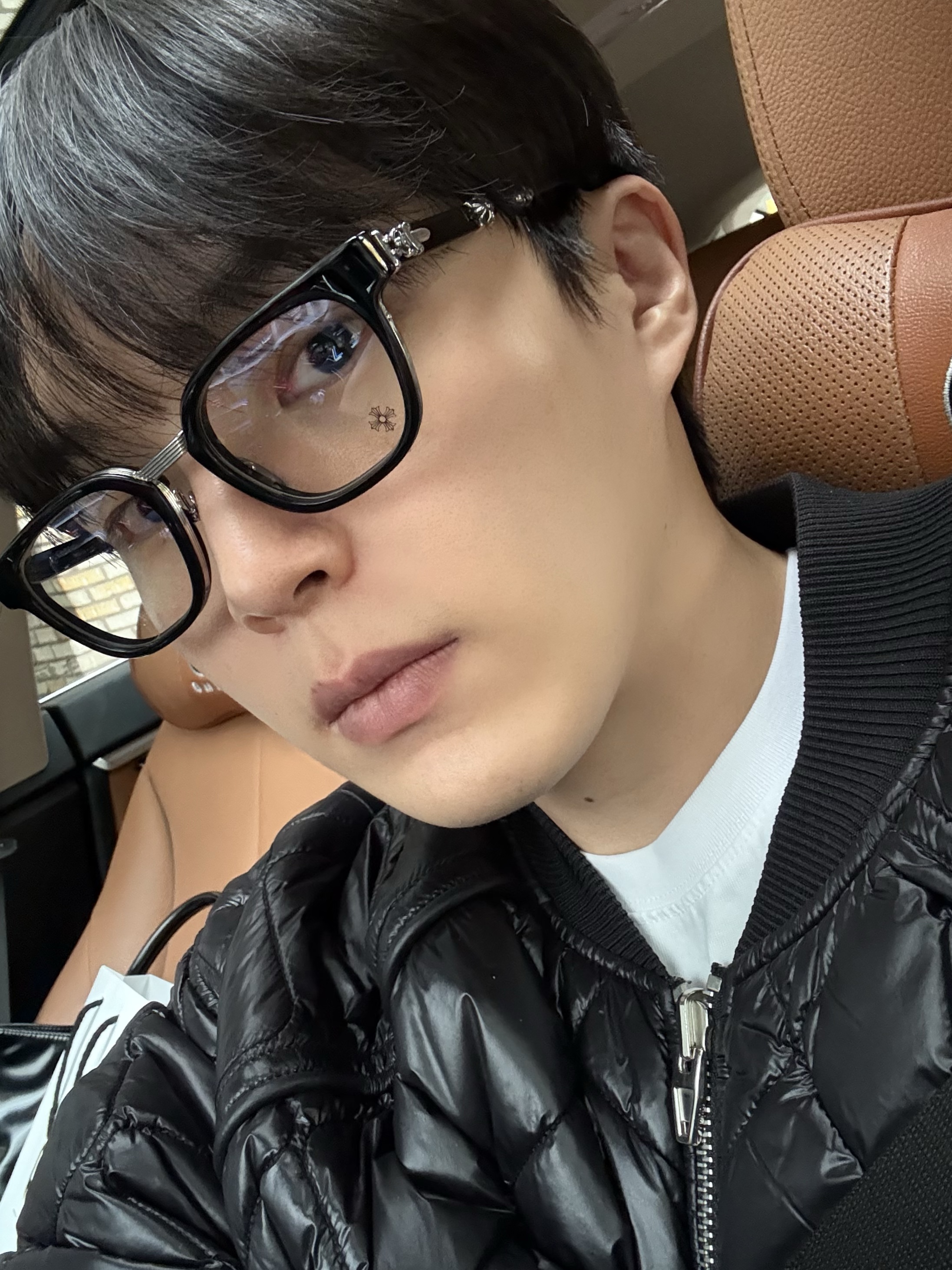 Chrome Hearts Duck Butter Black Shiny Silver, Juun.J Quilted Reversible MA-1 Jumper Black - 22FW 착용 스타일