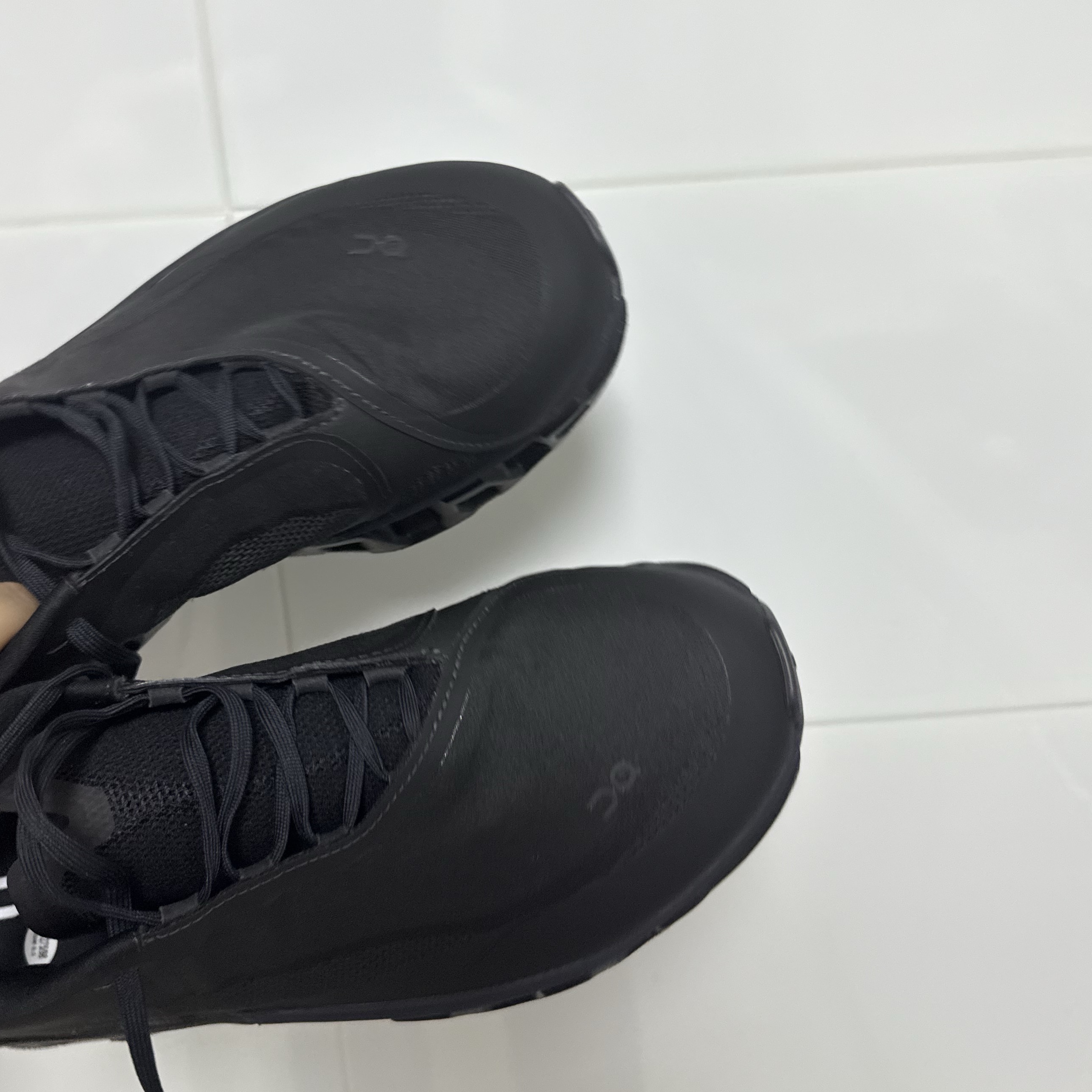 On Running x Post Archive Faction (Paf) Cloudmonster 2 Black Magnet 착용 스타일
