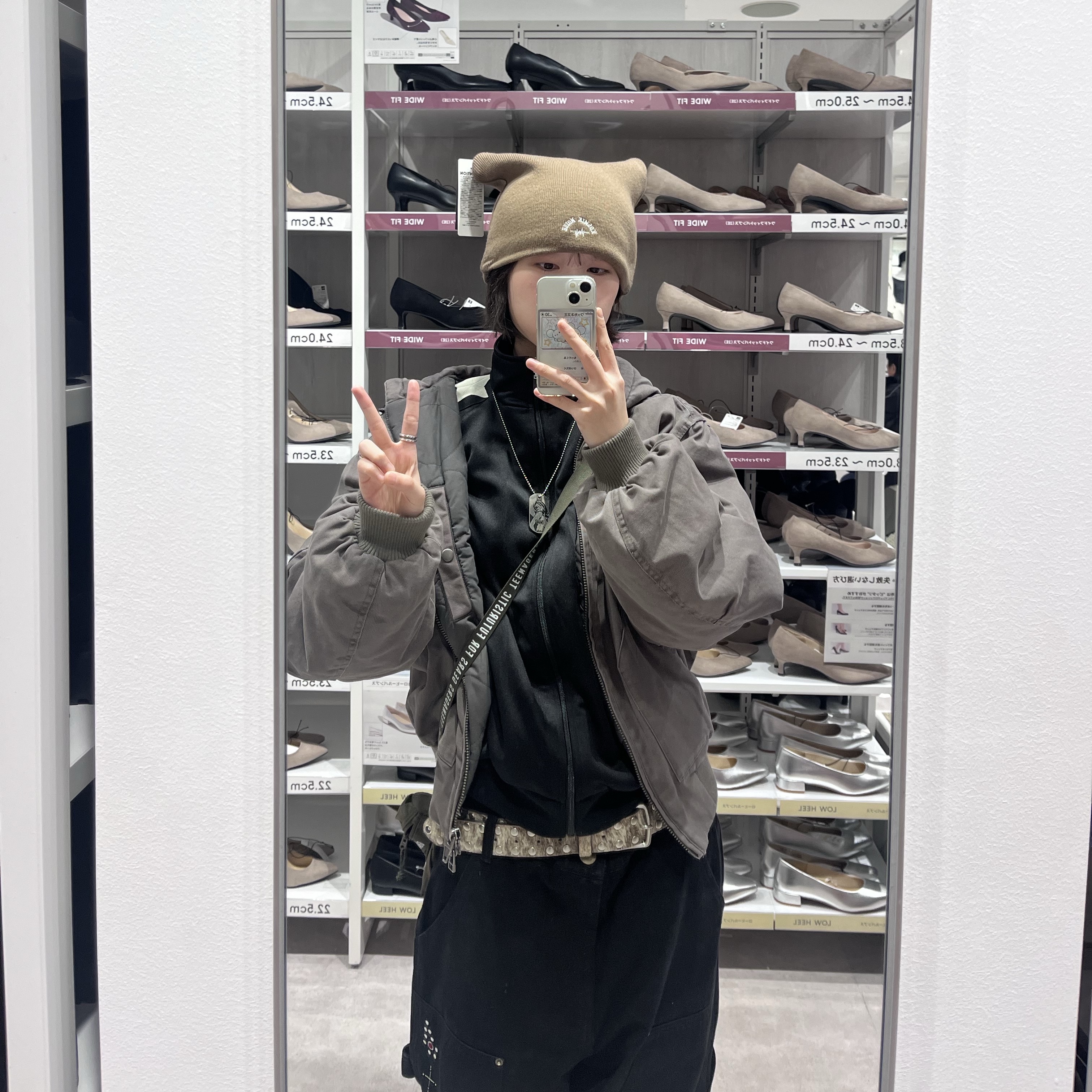 Human Made Sacoche Olive Drab, Kapital Smooth Jersey Stuntman & Woman Track Jacket Black 착용 스타일 - 3