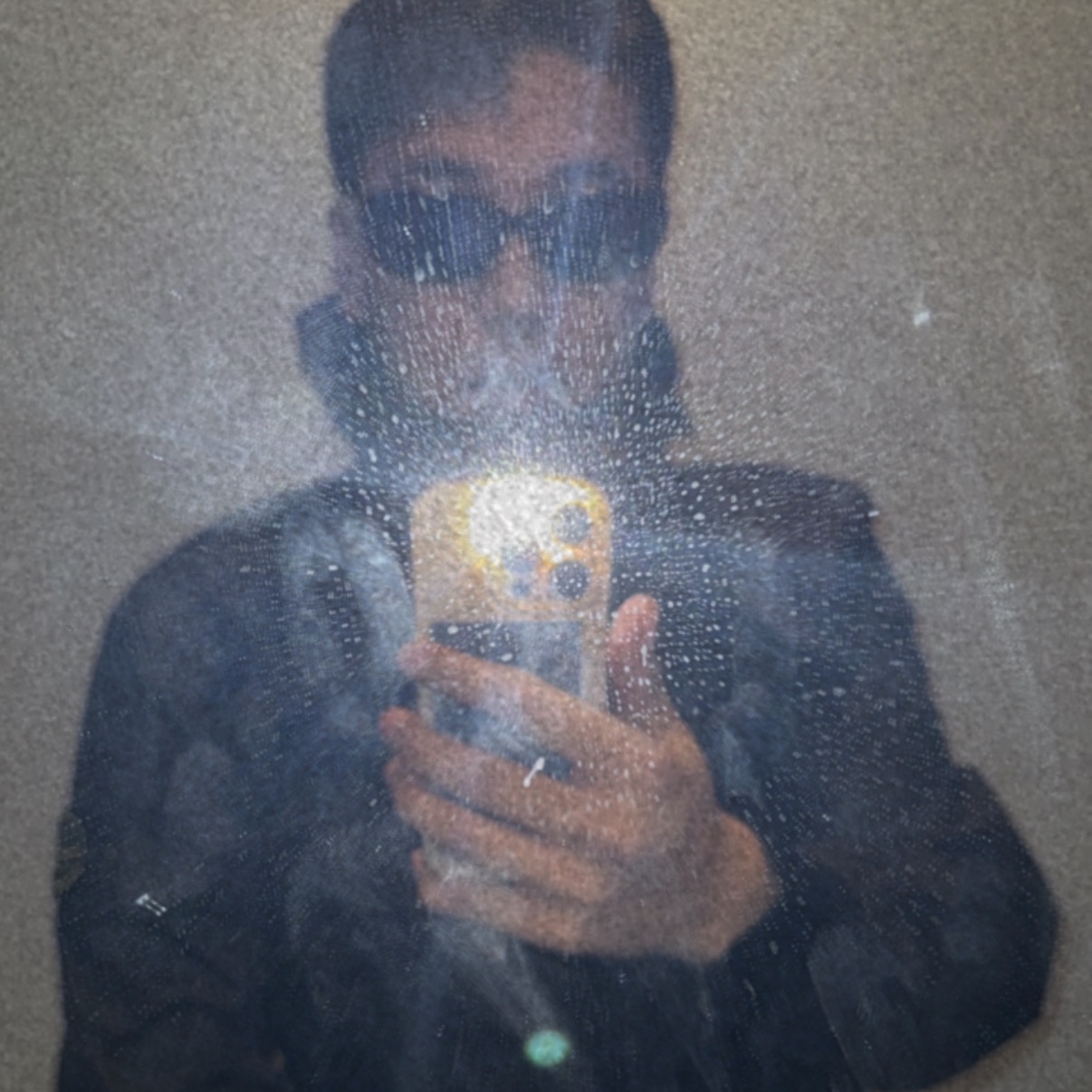 Gentle Monster x Maison Margiela MM004 Black Black 착용 스타일