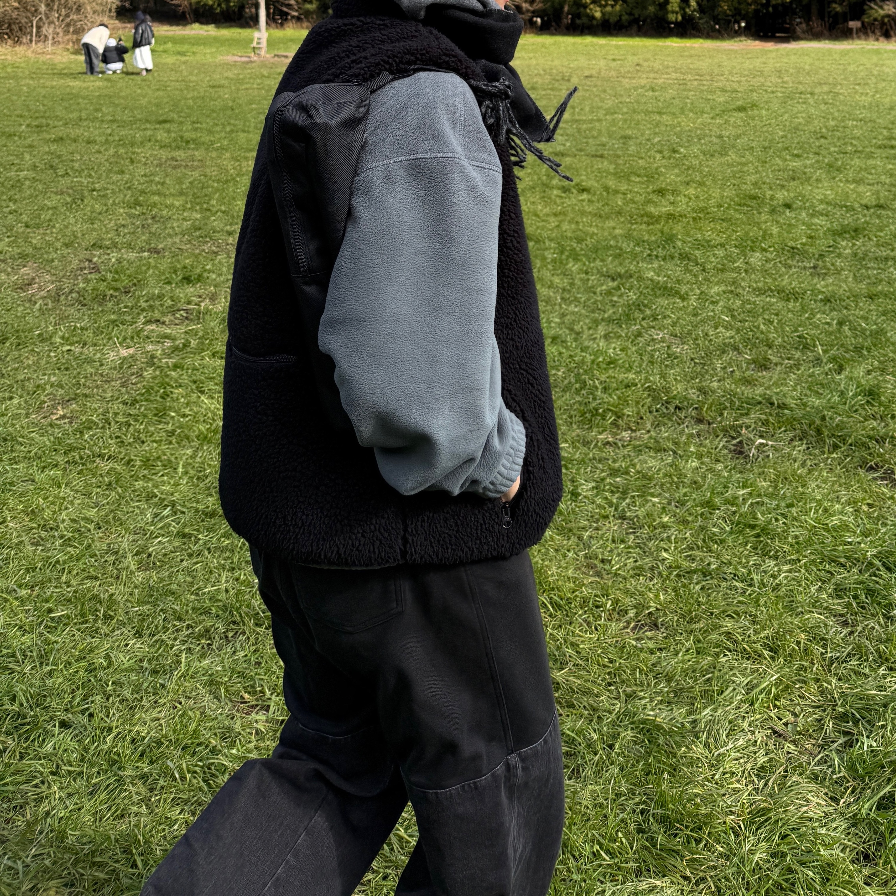 BDNS x Teket Heavy Holiday Fleece Pullover Gray, Amomento Drawstring Denim Pants Black 착용 스타일 - 1