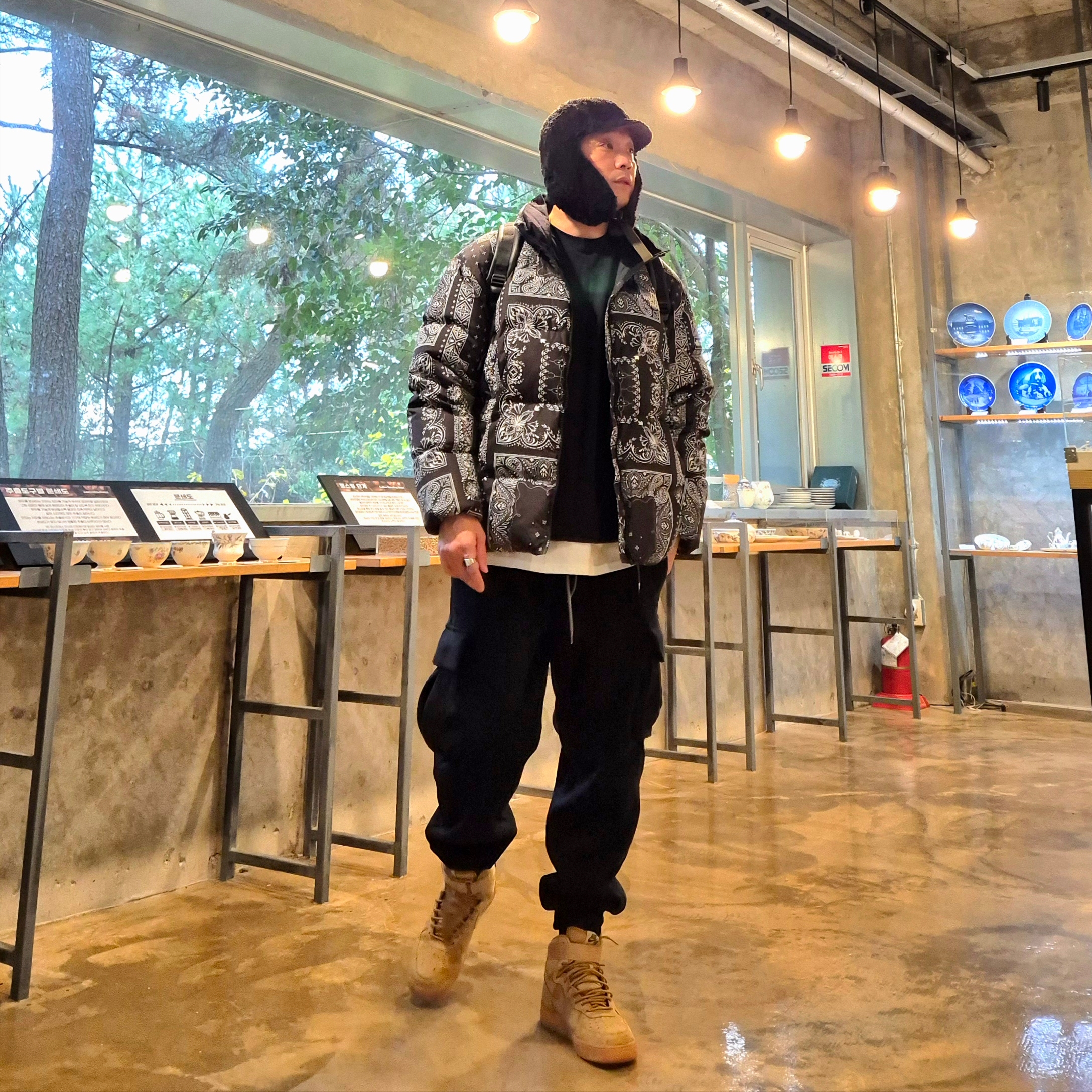 Nike Air Force 1 High '07 LV8 WB Flax, The North Face Novelty Lofty Down Jacket Real Black 착용 스타일 - 2