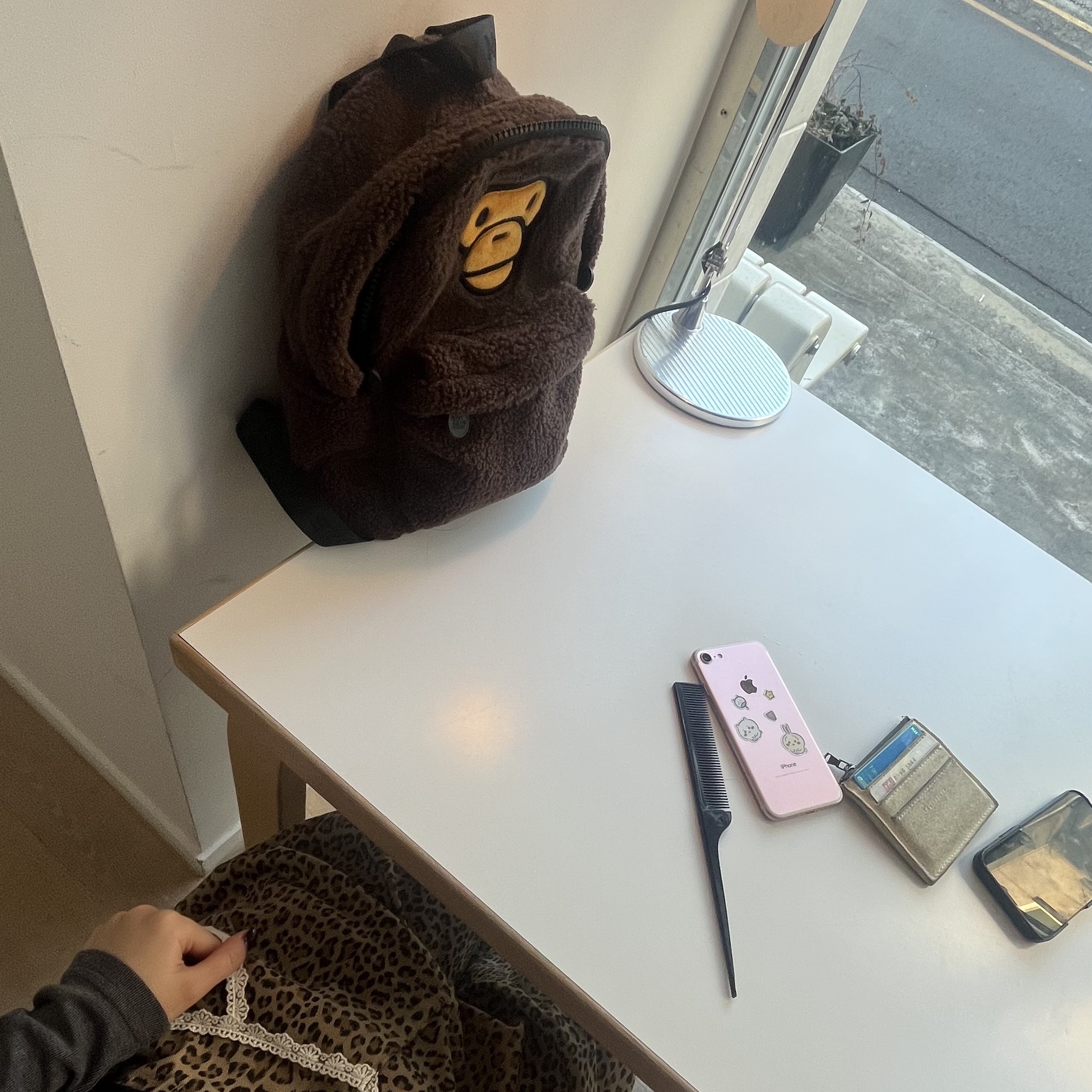 BAPE Baby Milo Mini Fur Backpack Brown 착용 스타일