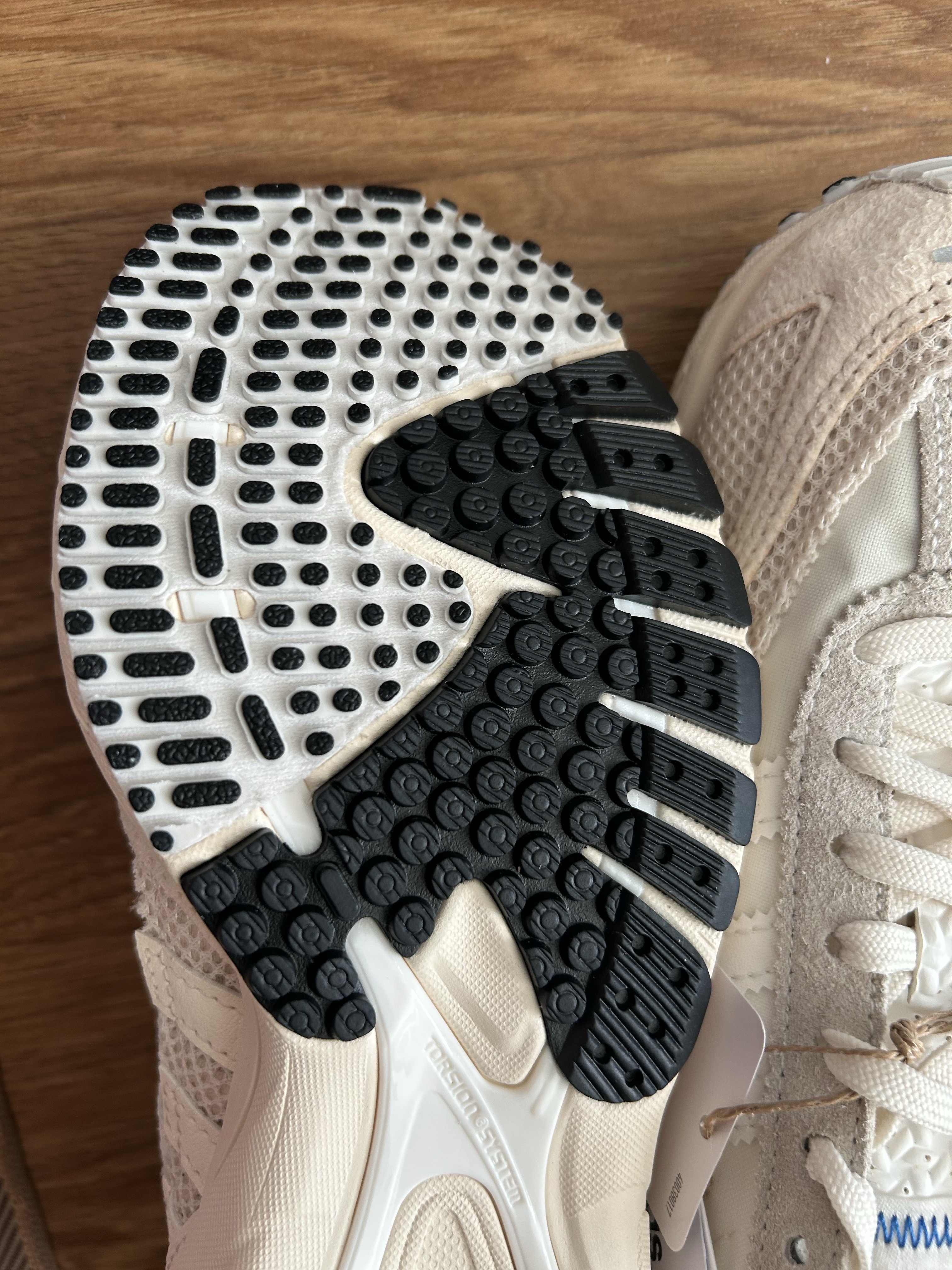 Adidas x Bad Bunny Adizero SL 72 Off White Chalk White 착용 스타일