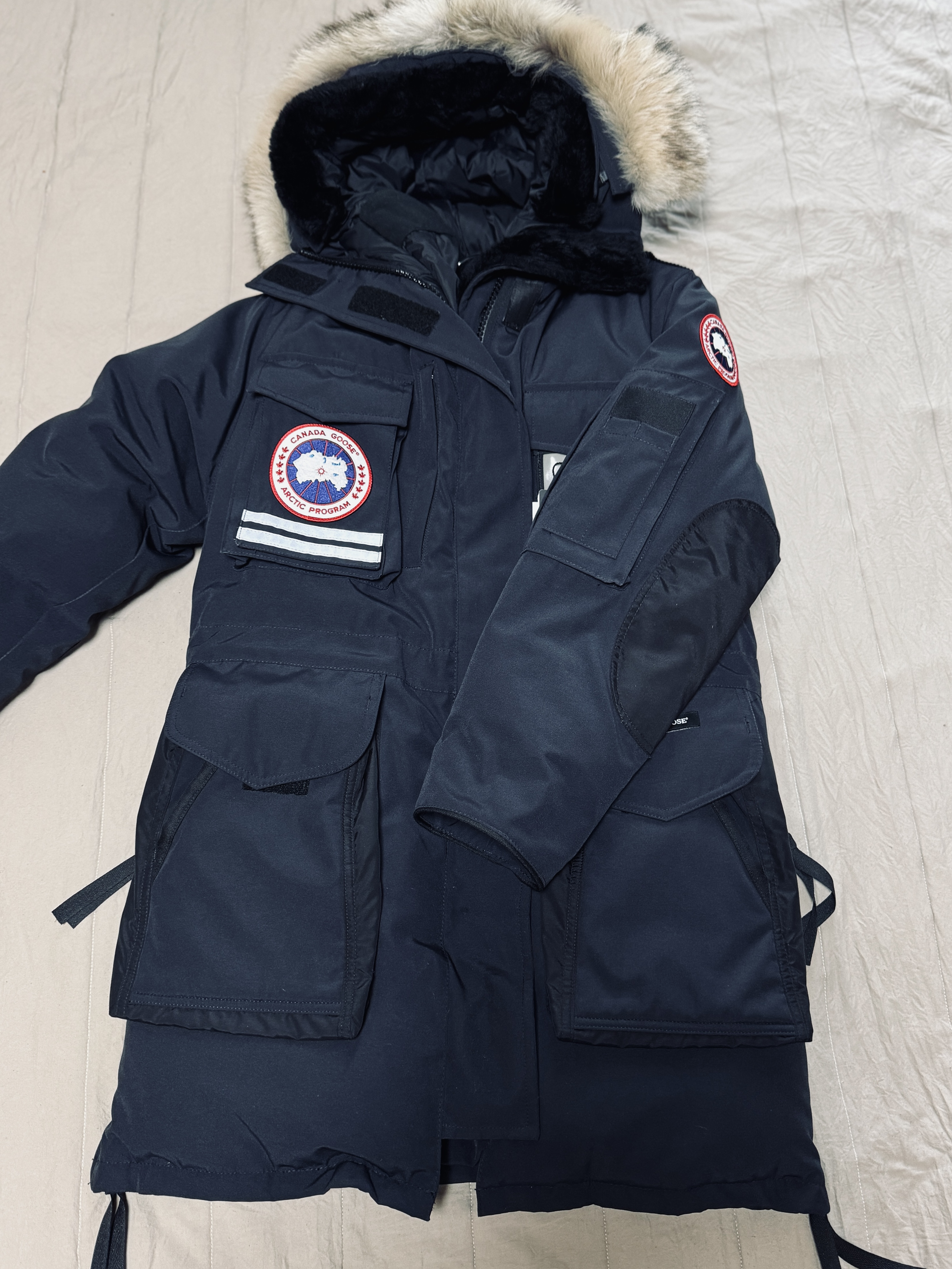 (W) Canada Goose Snow Mantra Parka Navy 착용 스타일 - 2