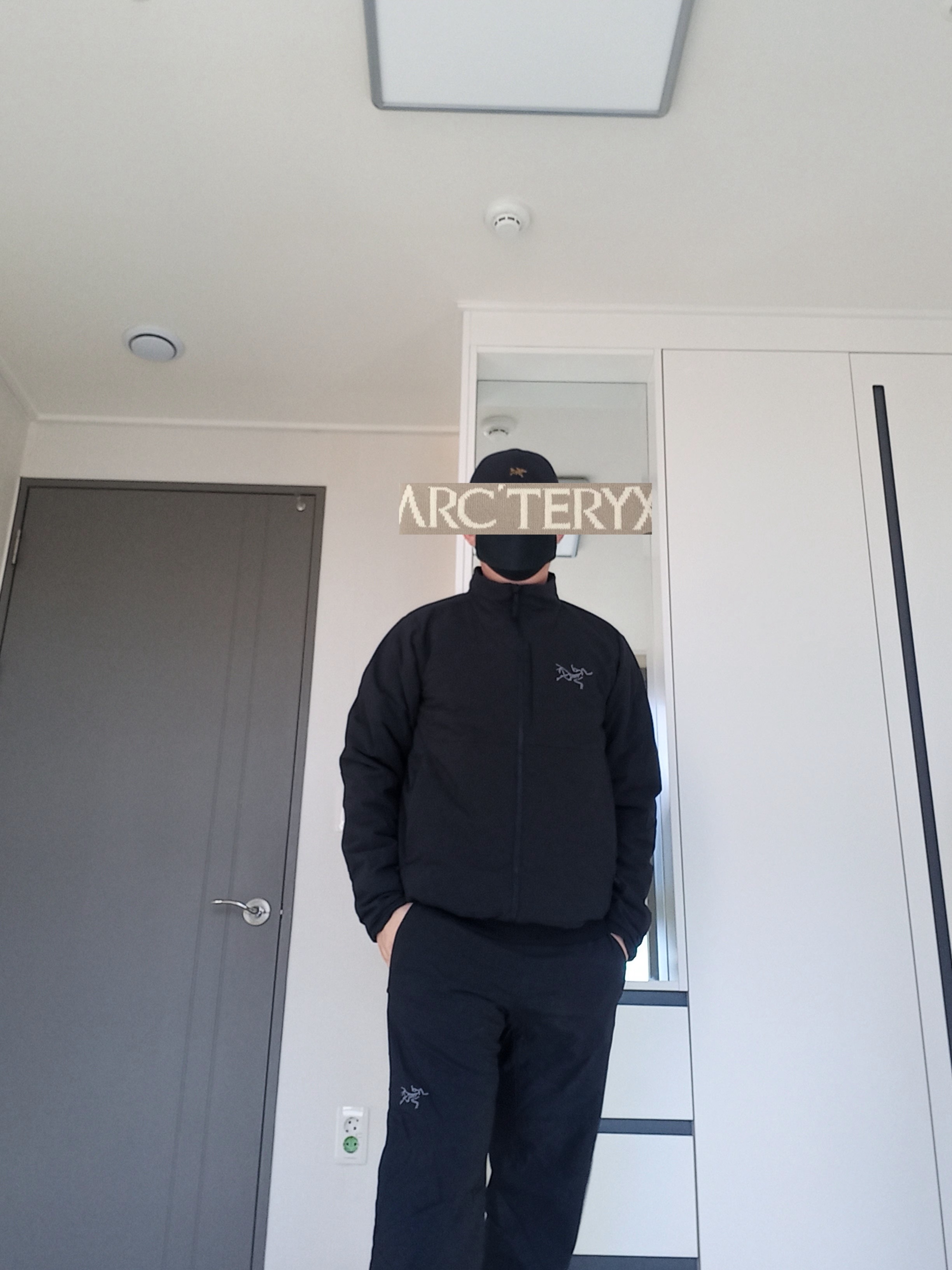 Arc'teryx Small Bird Cap Black, Arc'teryx Allium Insulated Jacket Black 착용 스타일 - 5