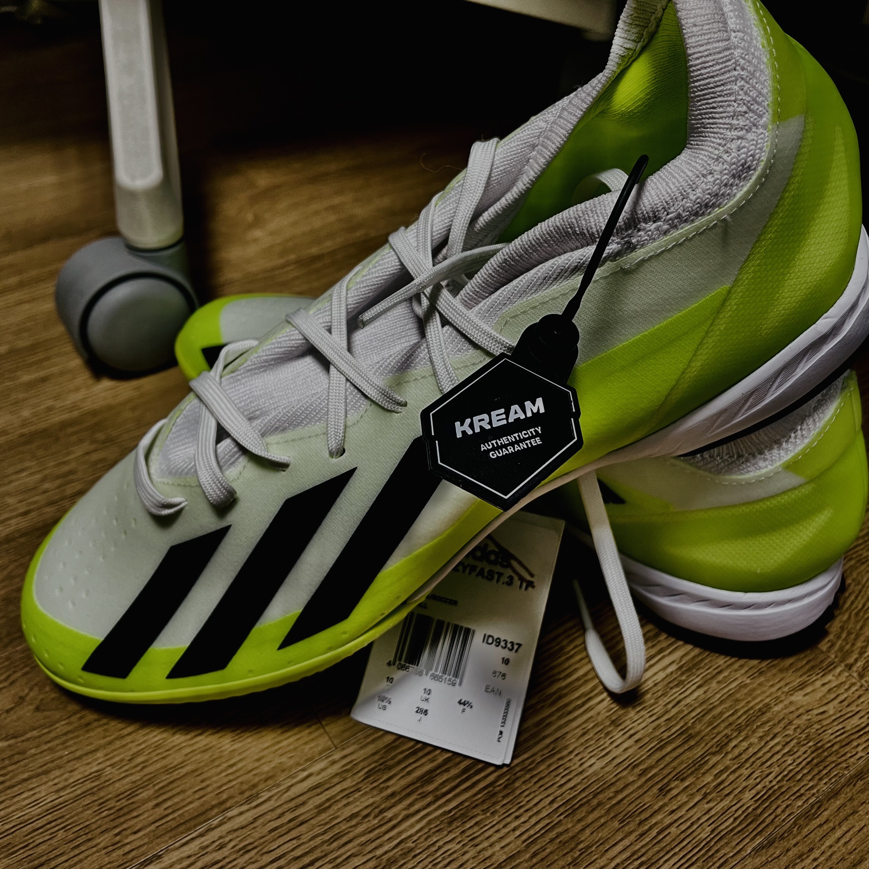 Adidas X Crazyfast.3 TF Cloud White Core Black Lucid Lemon 착용 스타일