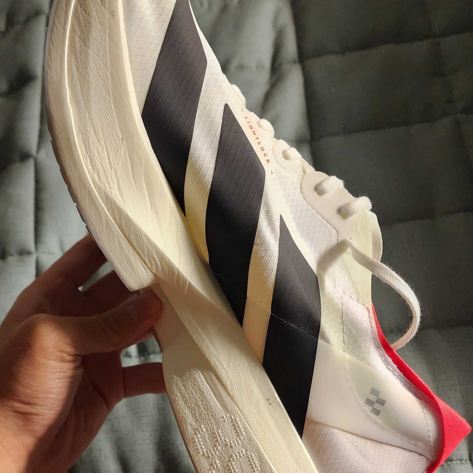 Adidas Adizero Adios Pro 4 Cloud White Core Black 착용 스타일 - 3