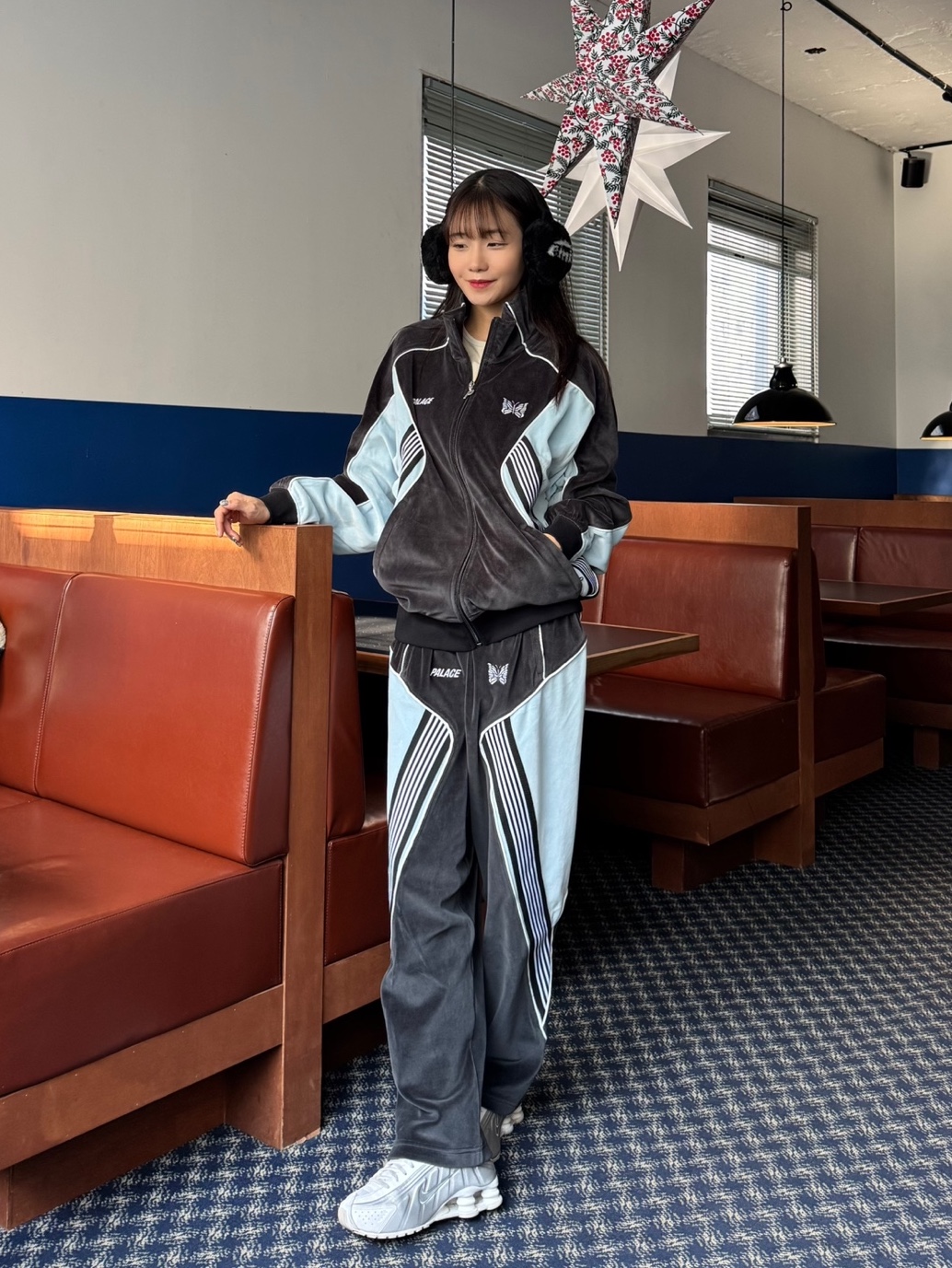 Palace x Needles Track Jacket Black - 24FW, Palace x Needles Track Jogger Black - 24FW 착용 스타일 - 1