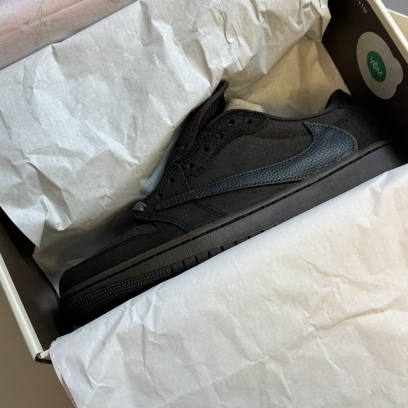 (PS) Jordan 1 x Travis Scott Retro Low OG SP Velvet Brown and Dark Mocha 착용 스타일