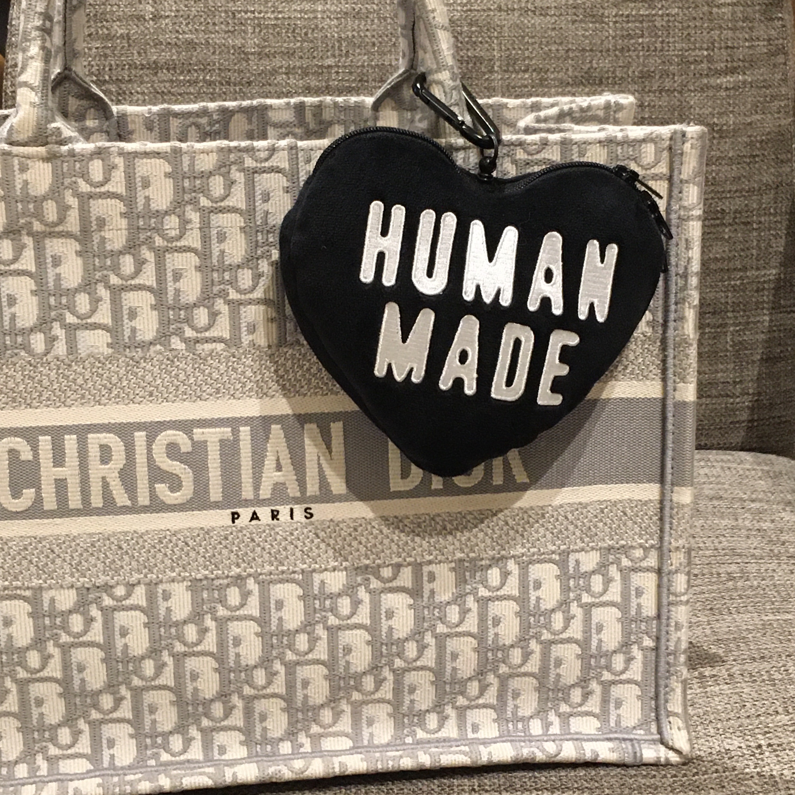 Human Made Heart Pass Holder Black 착용 스타일