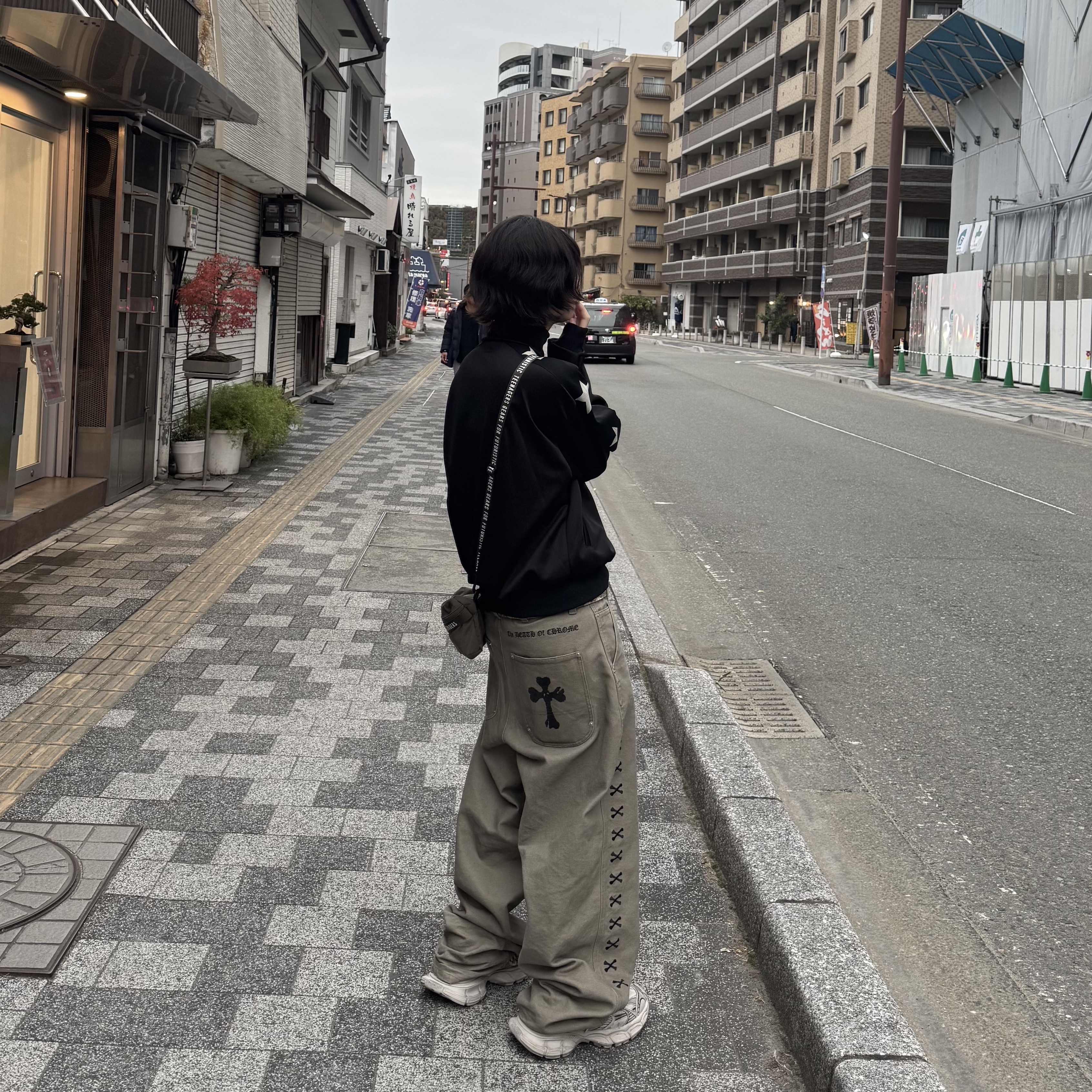 Human Made Sacoche Olive Drab, Kapital Smooth Jersey Stuntman & Woman Track Jacket Black 착용 스타일 - 2