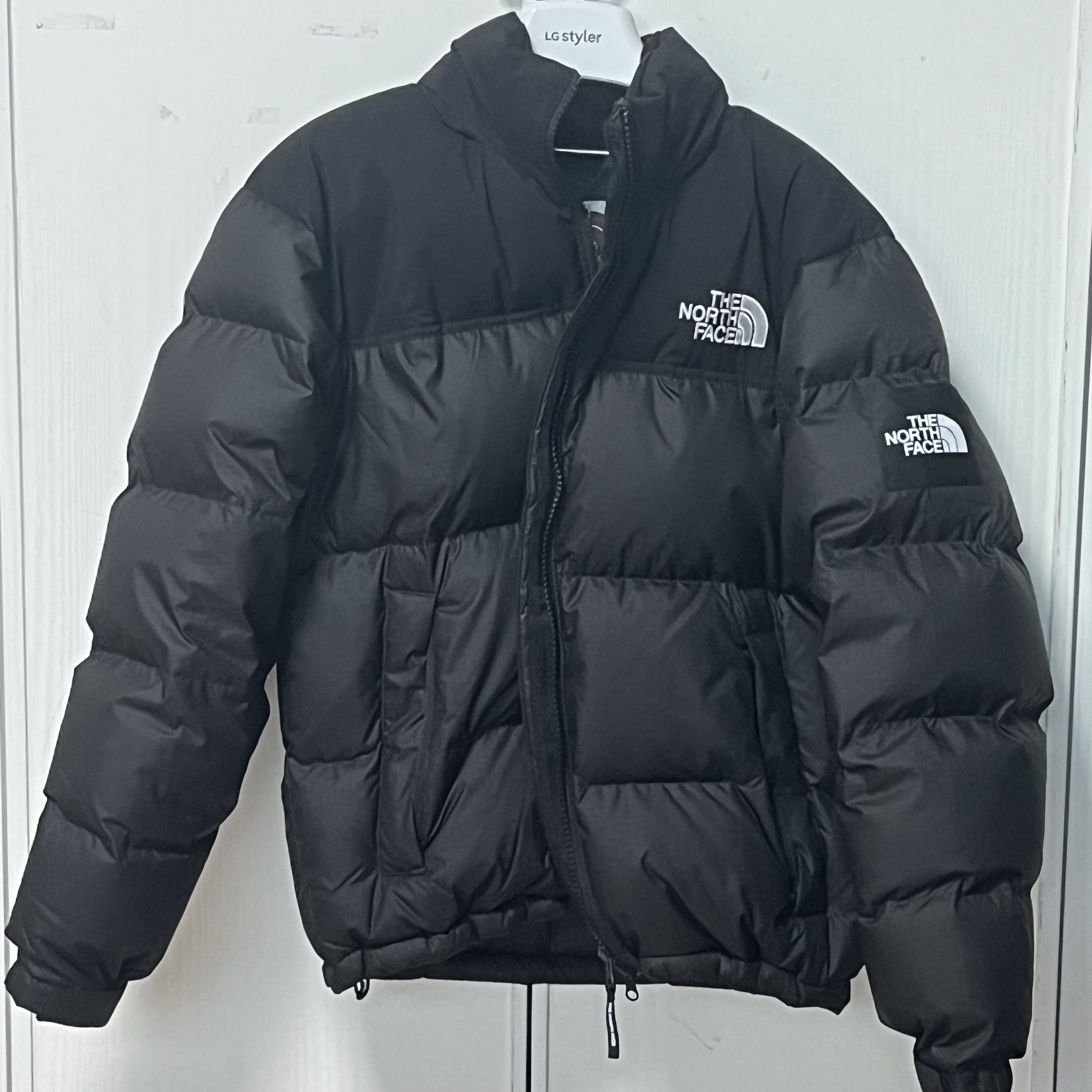 The North Face White Label Novelty Nuptse RDS Down Jacket Real Black 착용 스타일