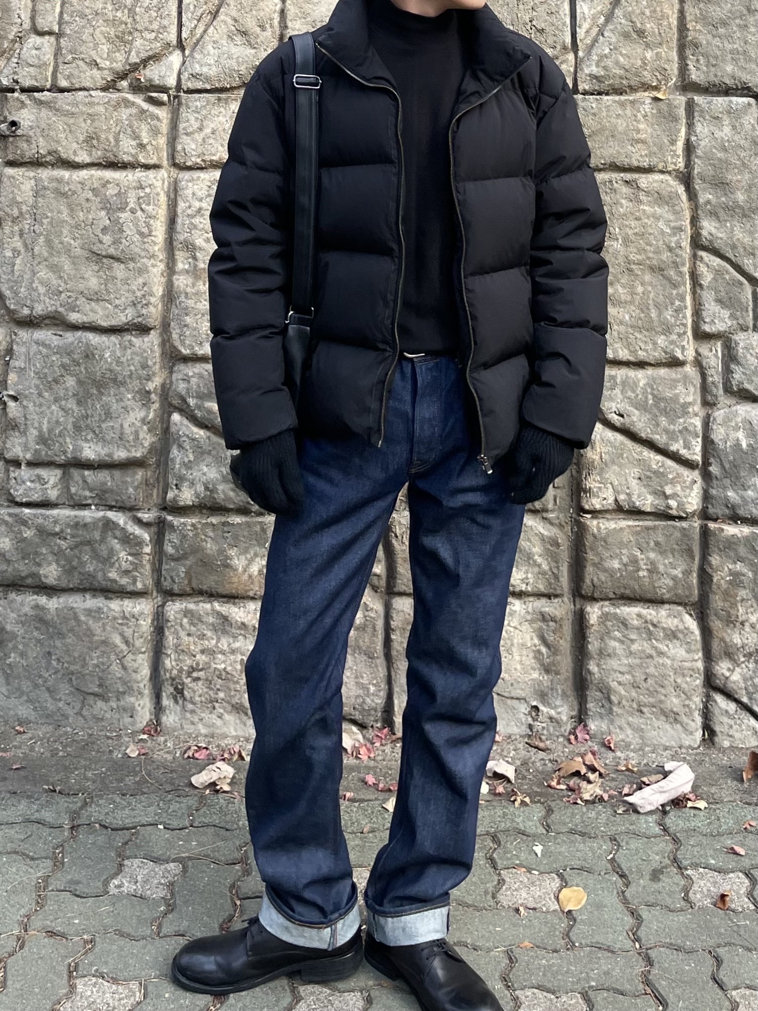 Kinchi Shower - 808 (a) Black, Levi's 501 Original Fit Rigid Jean Dark Indigo 착용 스타일 - 4