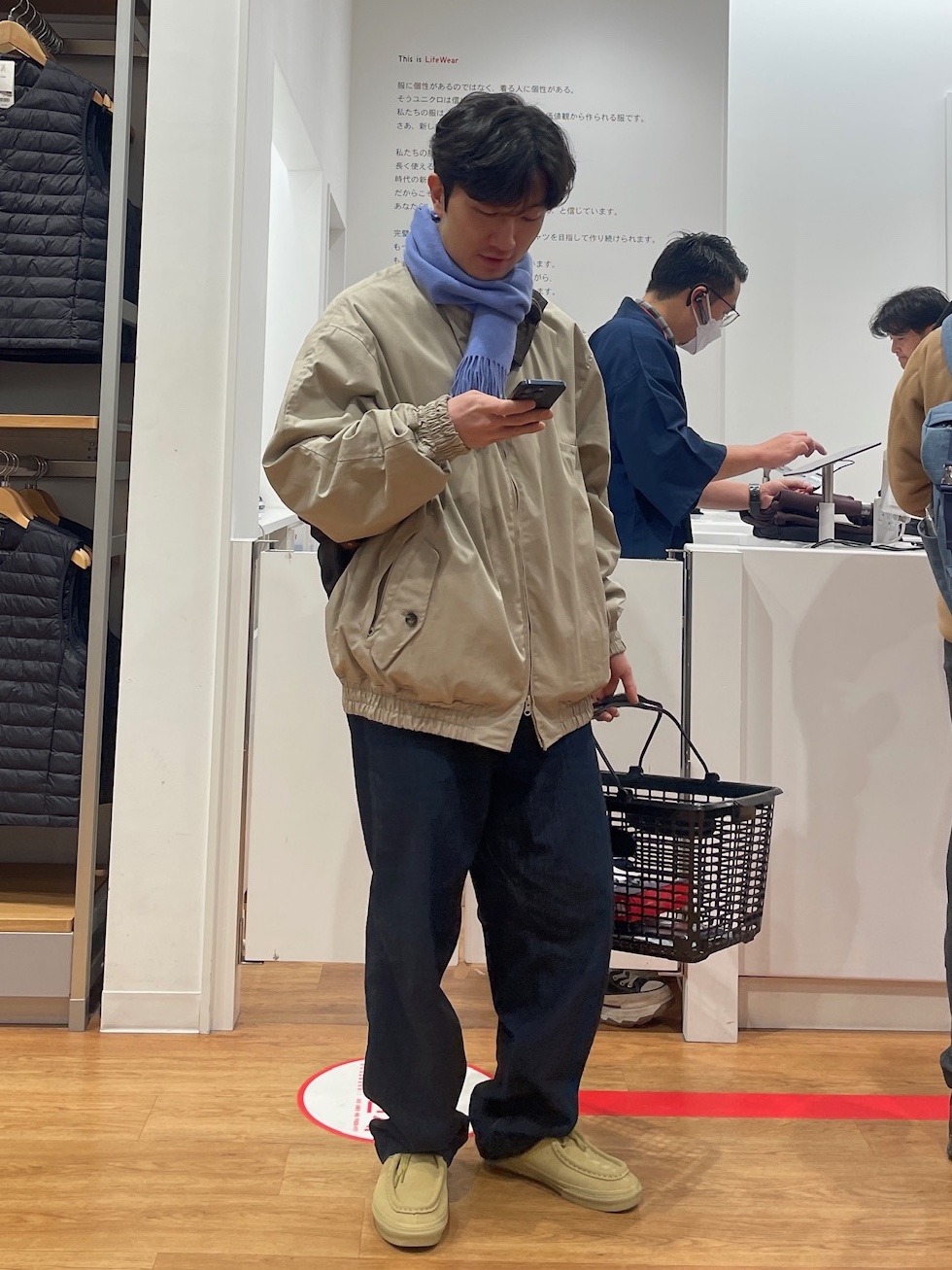 Vans Carver Low Sand Beige, Nanamica Wide Denim Pants Indigo 착용 스타일