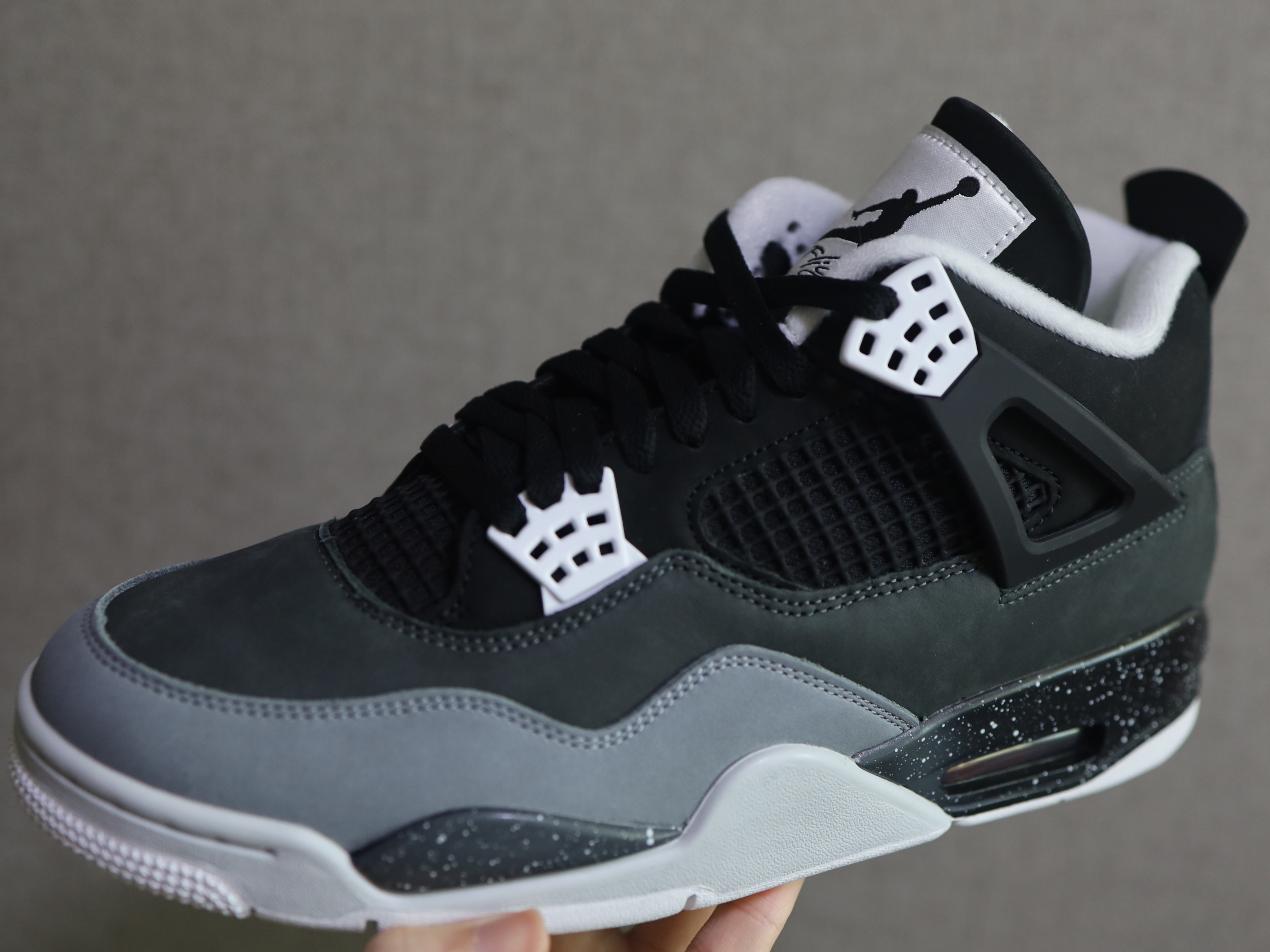 Jordan 4 Retro Fear 2024 착용 스타일