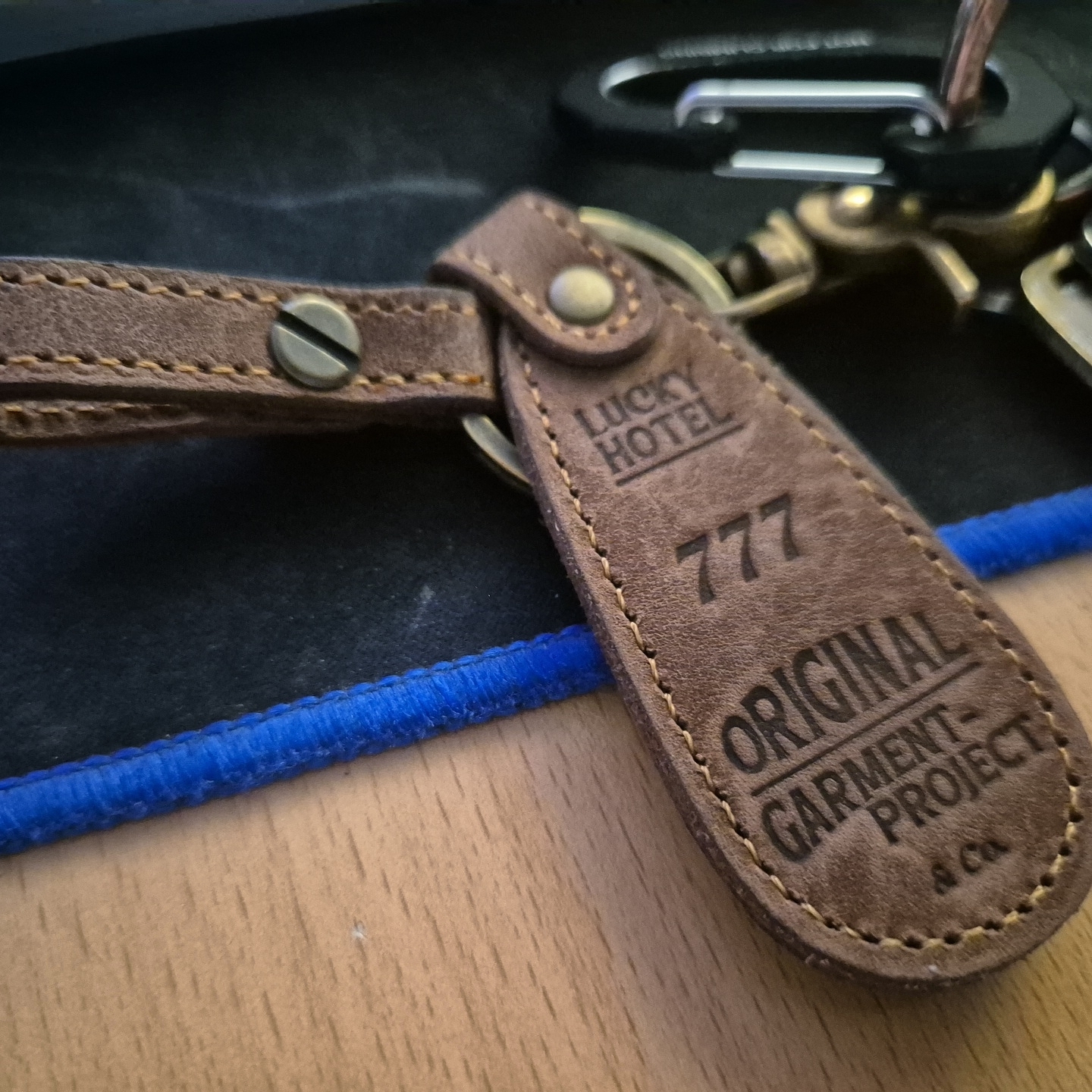 Ogarp Signature Lether Keychain Ver.1 착용 스타일