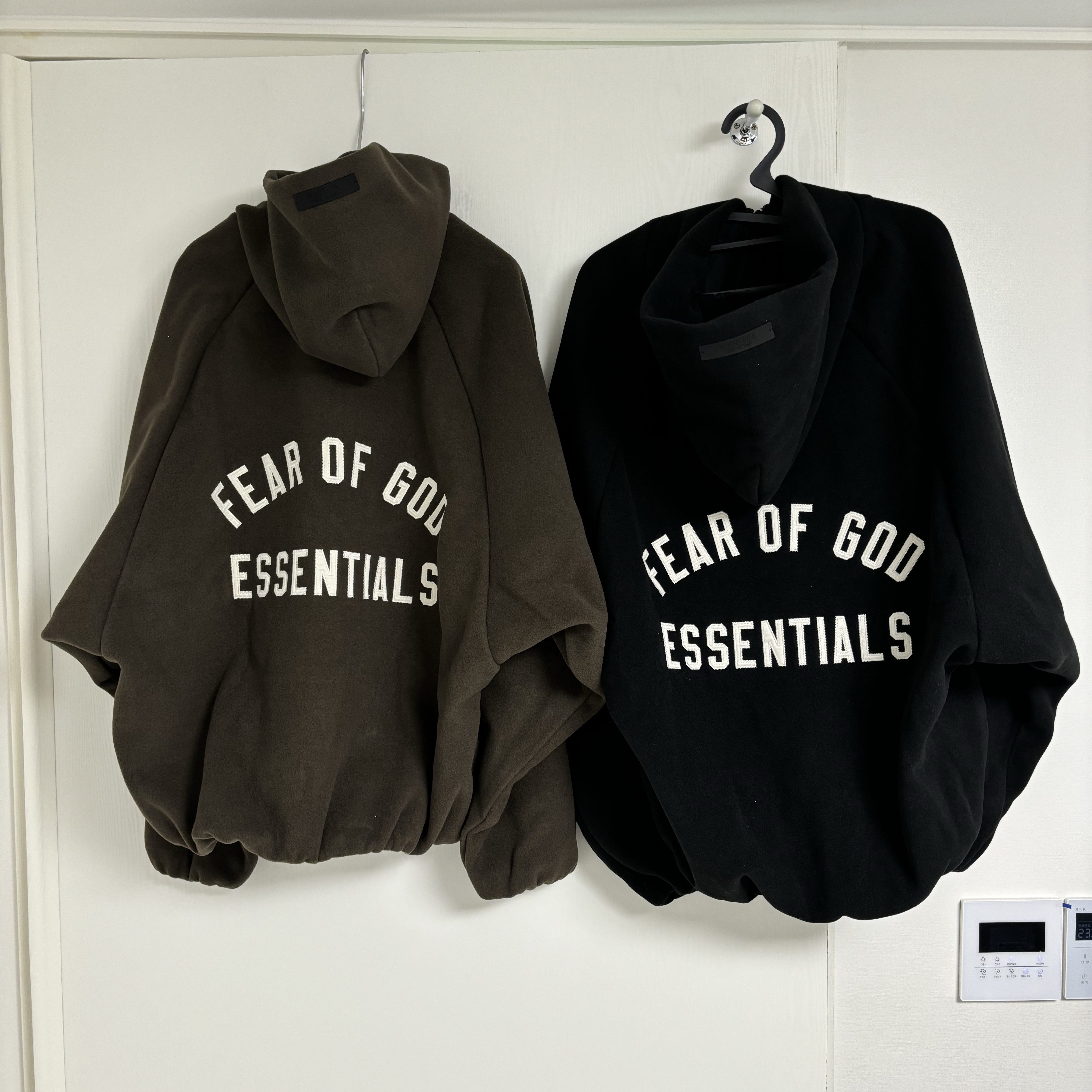 Essentials Brushed Hooded Bomber Black - 24FW, Essentials Brushed Full Zip Hoodie Bomber Jacket Brown - 24FW 착용 스타일