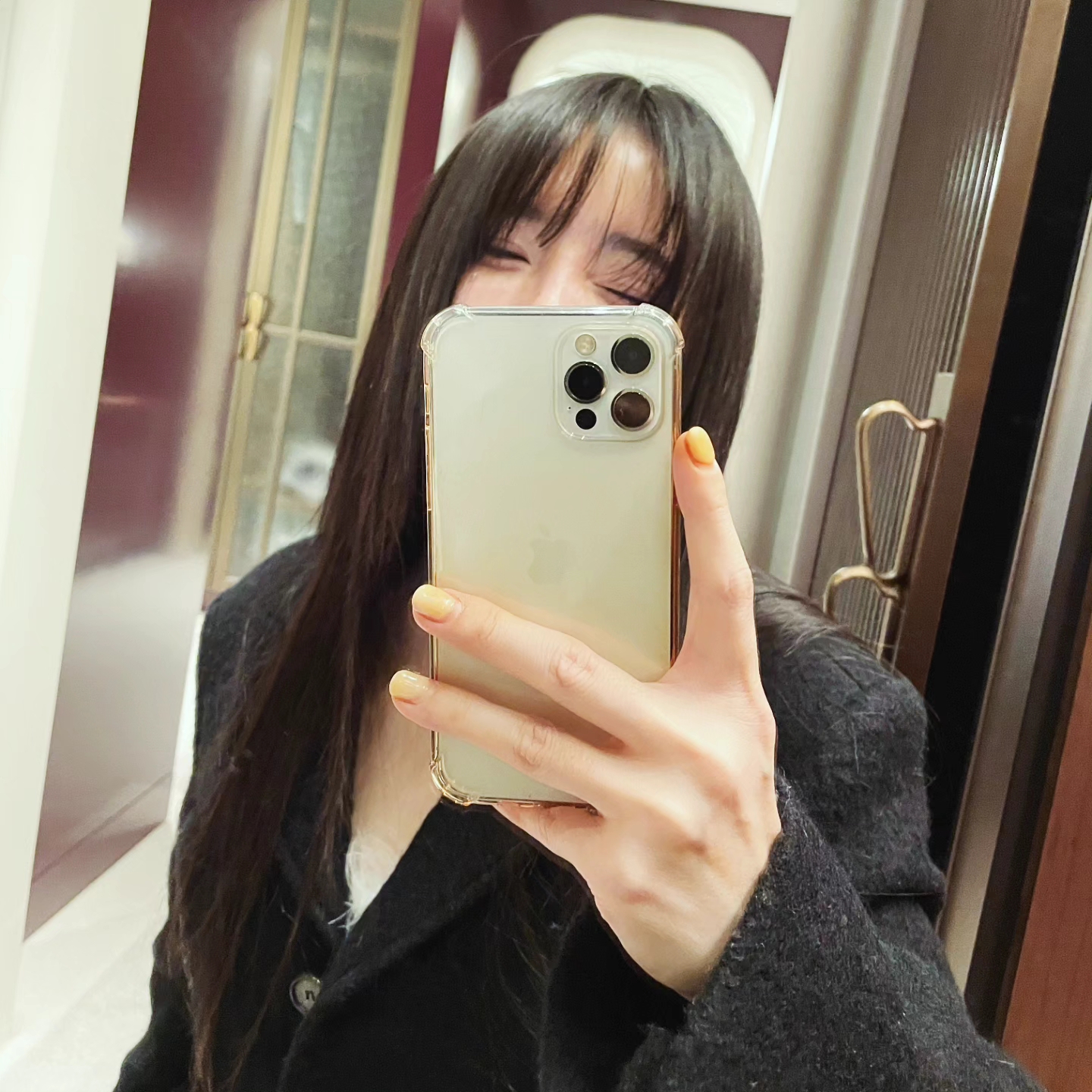Ganni Wool Beanie Black, Miu Miu Ivy Corduroy Bag Cinnamon 착용 스타일 - 4