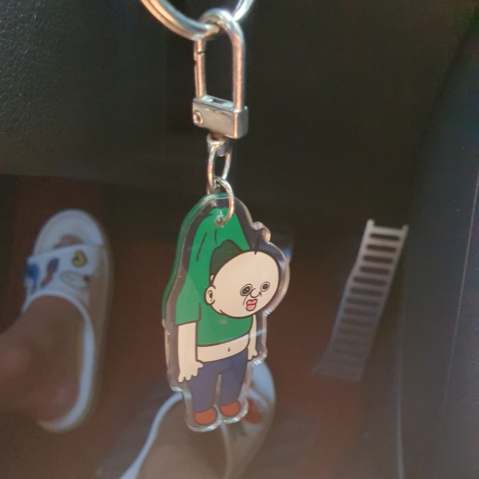 Bbangbbang Hanging Acrylic Keyring 착용 스타일