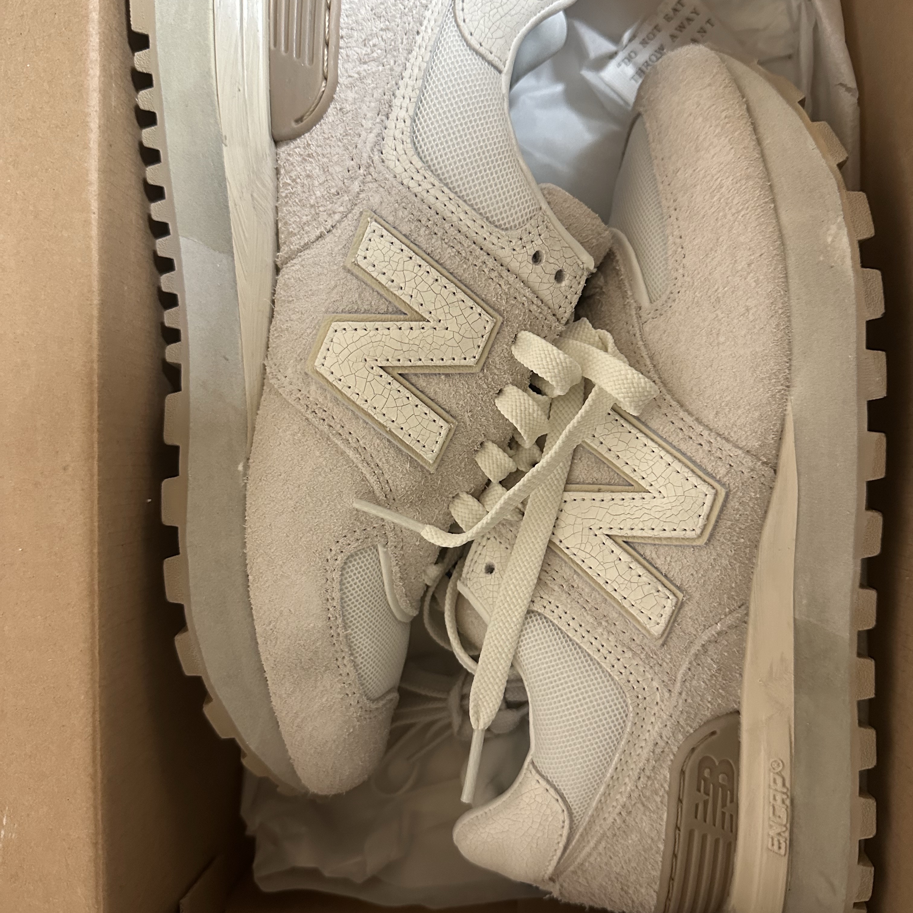 New Balance x Recto 574 Ash Cream Legacy 착용 스타일 - 2