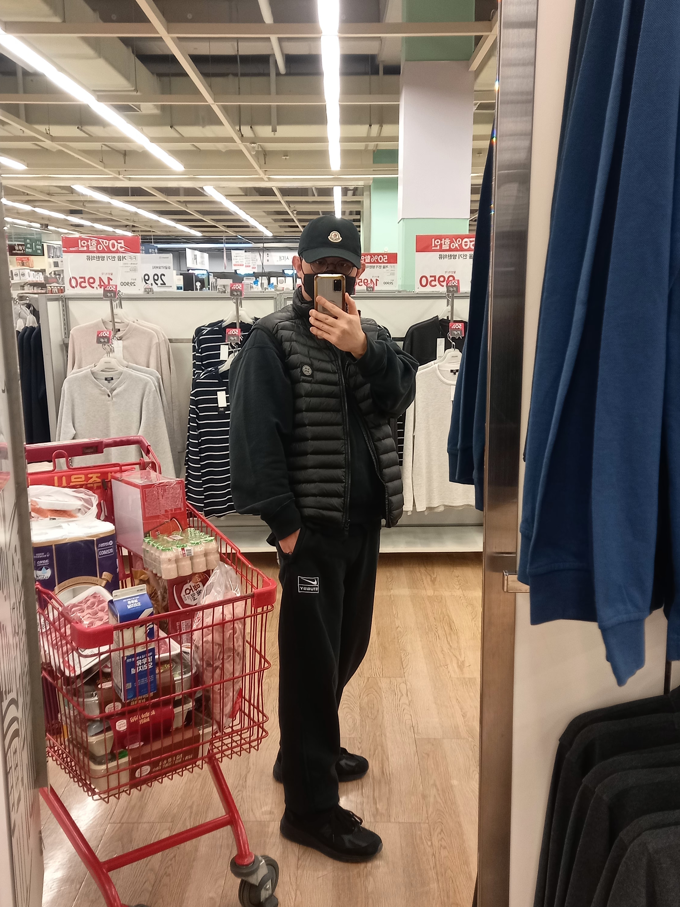 Moncler Logo Baseball Cap Black - 23SS, Nike x Stussy NRG Washed Fleece Crewneck Black (DO5310-010) 착용 스타일 - 9