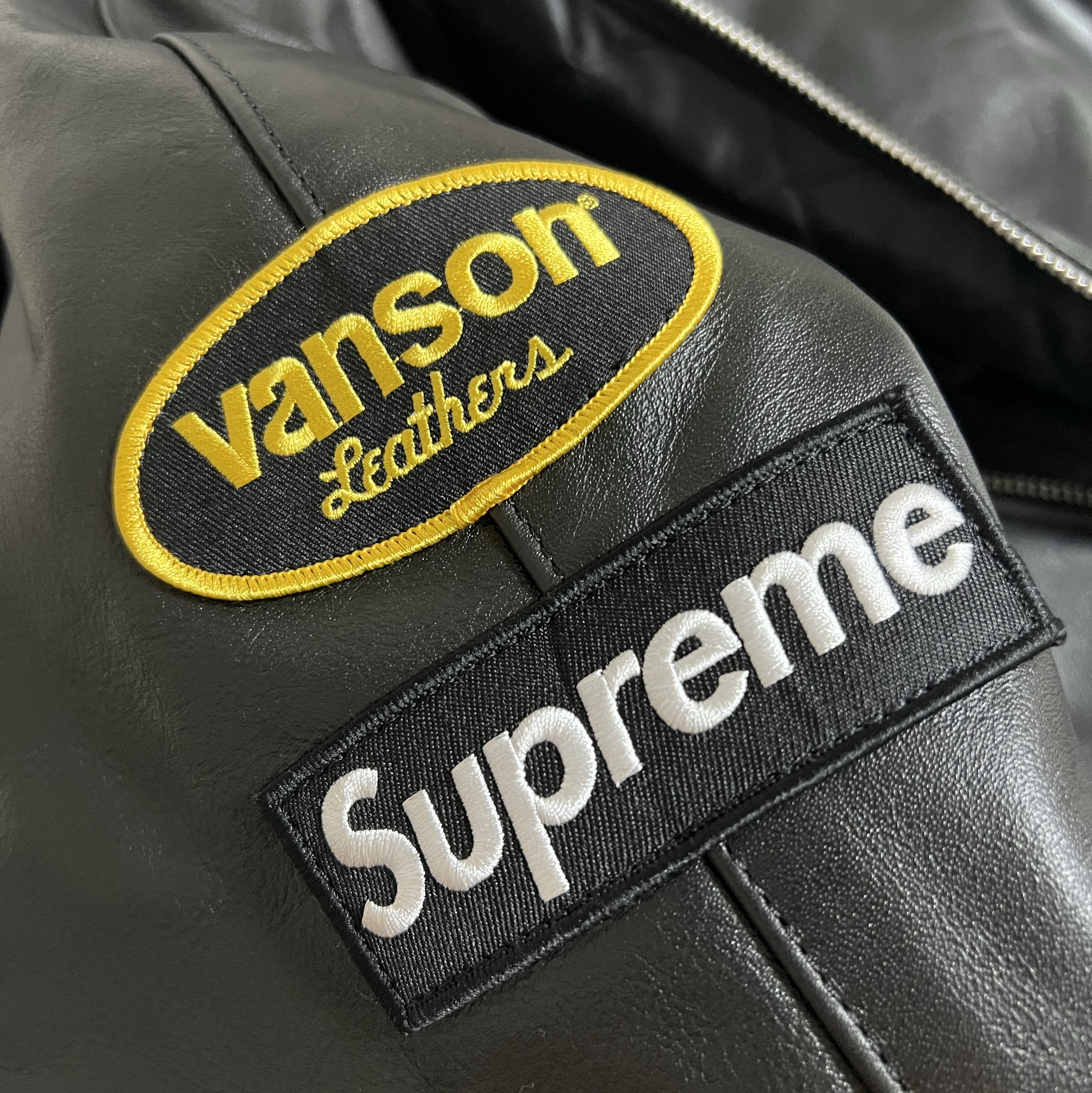 Supreme x Vanson Leathers Hooded Work Jacket Black - 24FW 착용 스타일