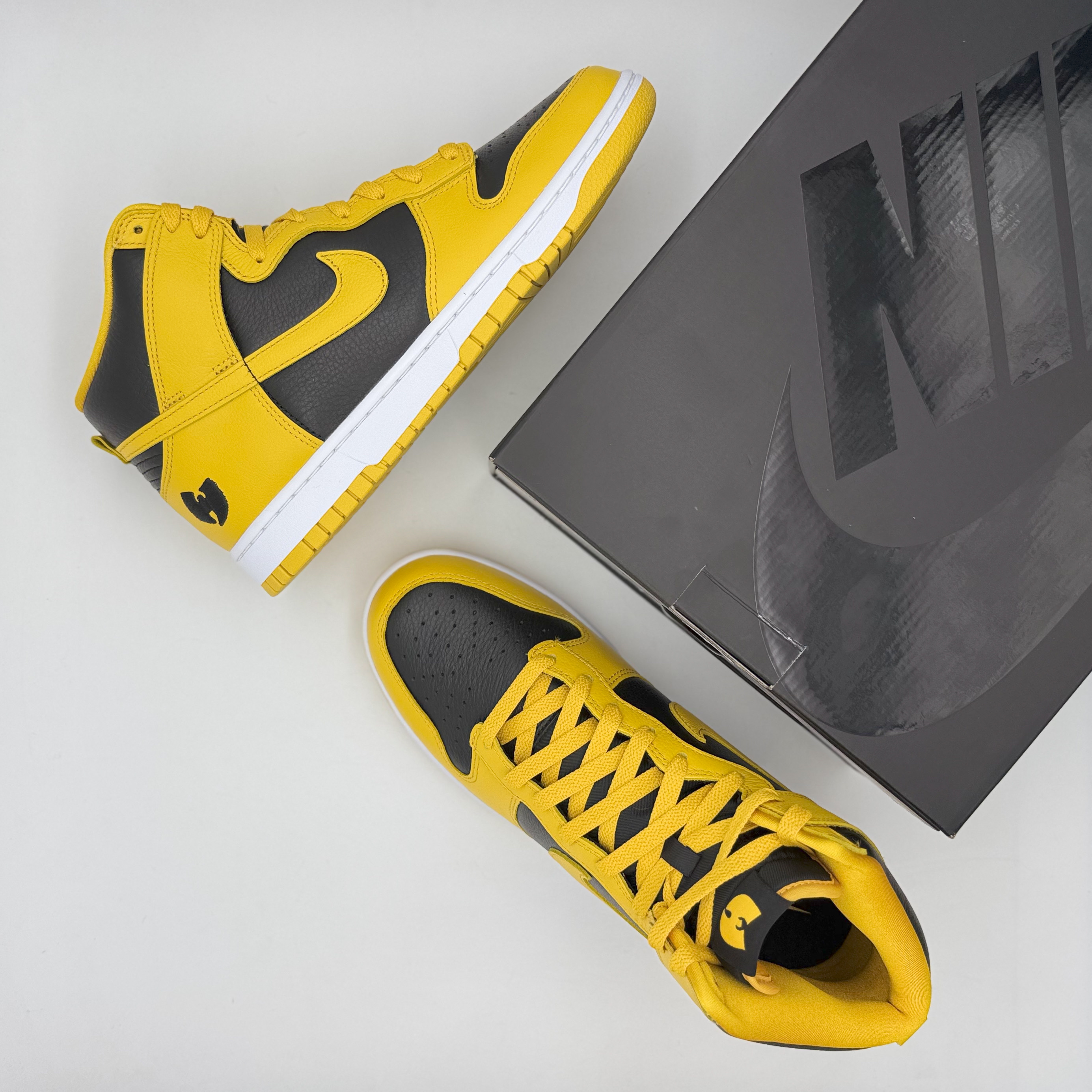 Nike Wu-Tang Clan Dunk High Black and Pollen 착용 스타일 - 8