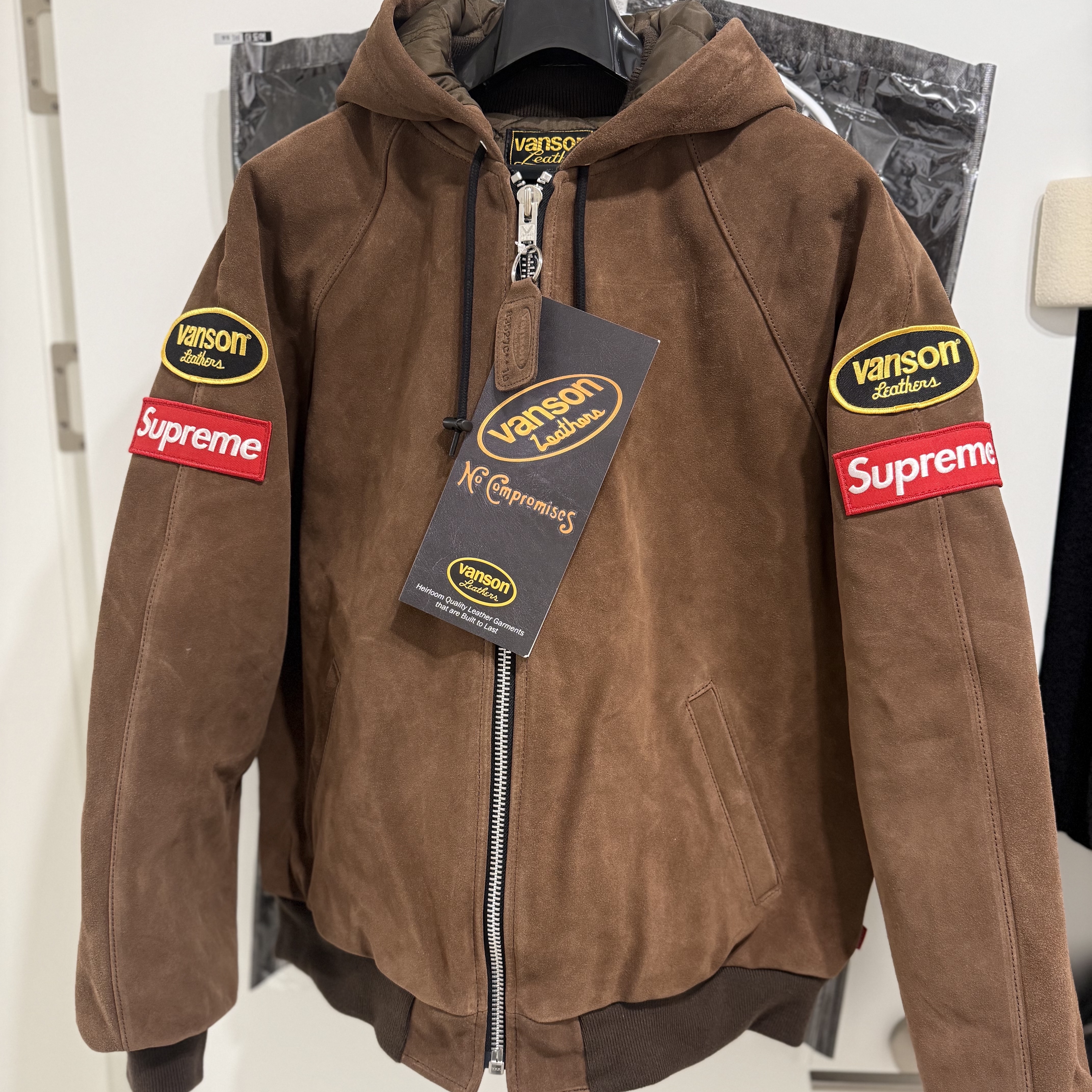 Supreme x Vanson Leathers Hooded Work Jacket Suede - 24FW 착용 스타일