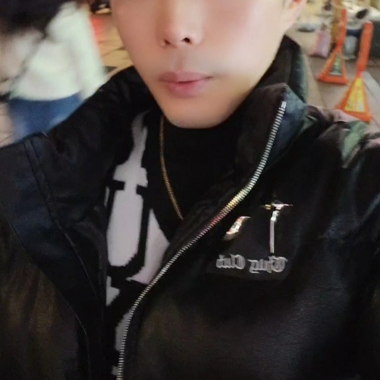 Thug Club Leather Puffer Jacket Black (Polyester), Stussy Stacked Sweater Vest Ivory 착용 스타일