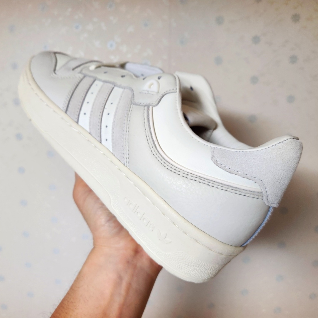 Adidas Rivalry 86 Low Cloud White Off White 착용 스타일 - 4