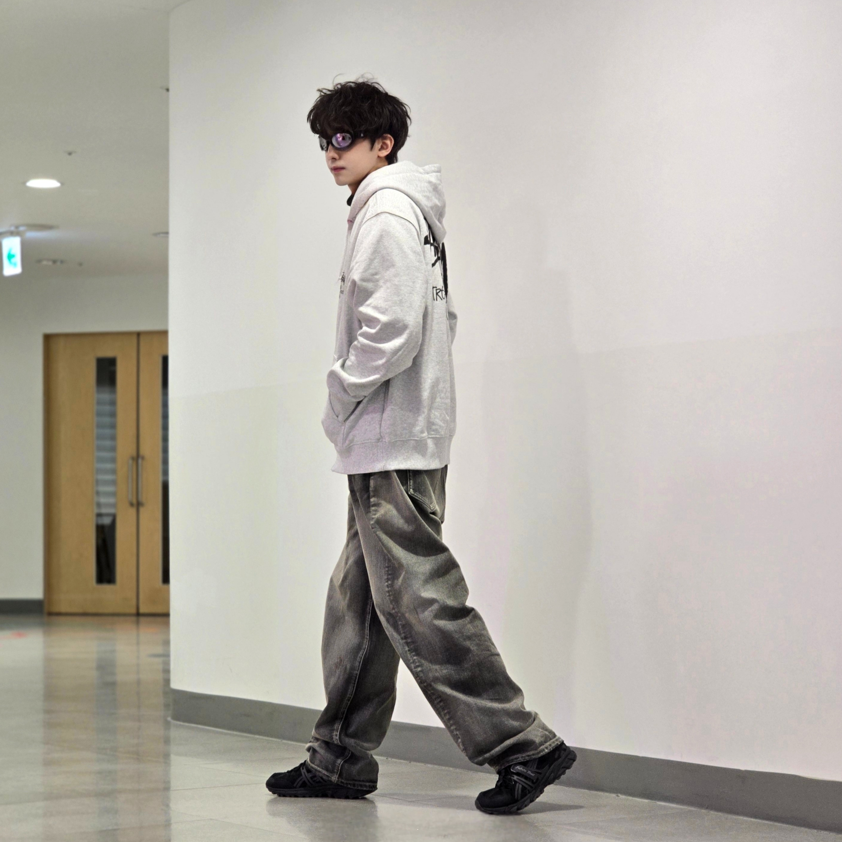 Stussy Stock DSM Ginza Zip Hoodie Ash Heather 2023, Asics Gel-Sonoma 15-50 Black Obsidian Grey 착용 스타일 - 5