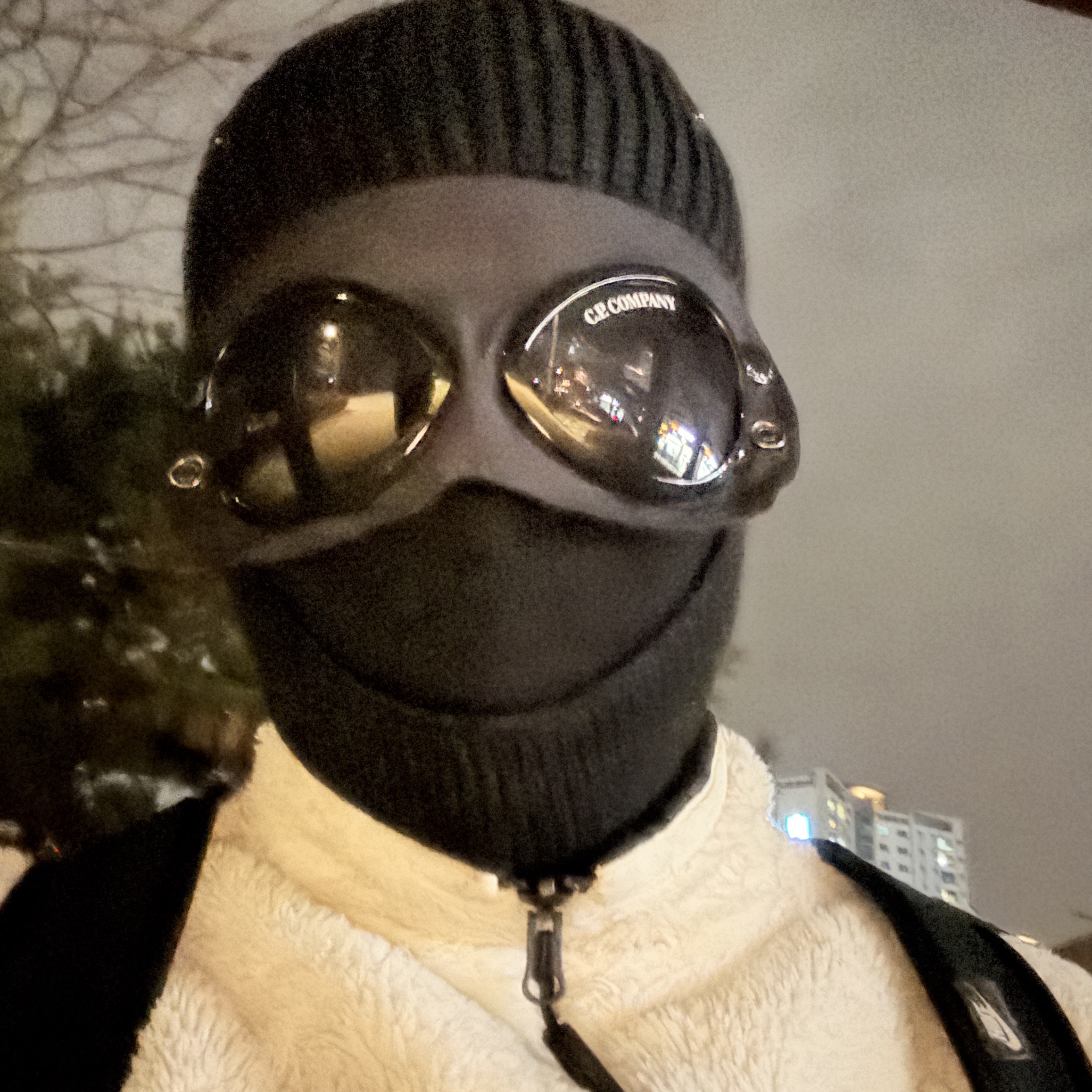 C.P. Company Extra Fine Merino Wool Goggle Balaclava Black - 24FW 착용 스타일 - 2