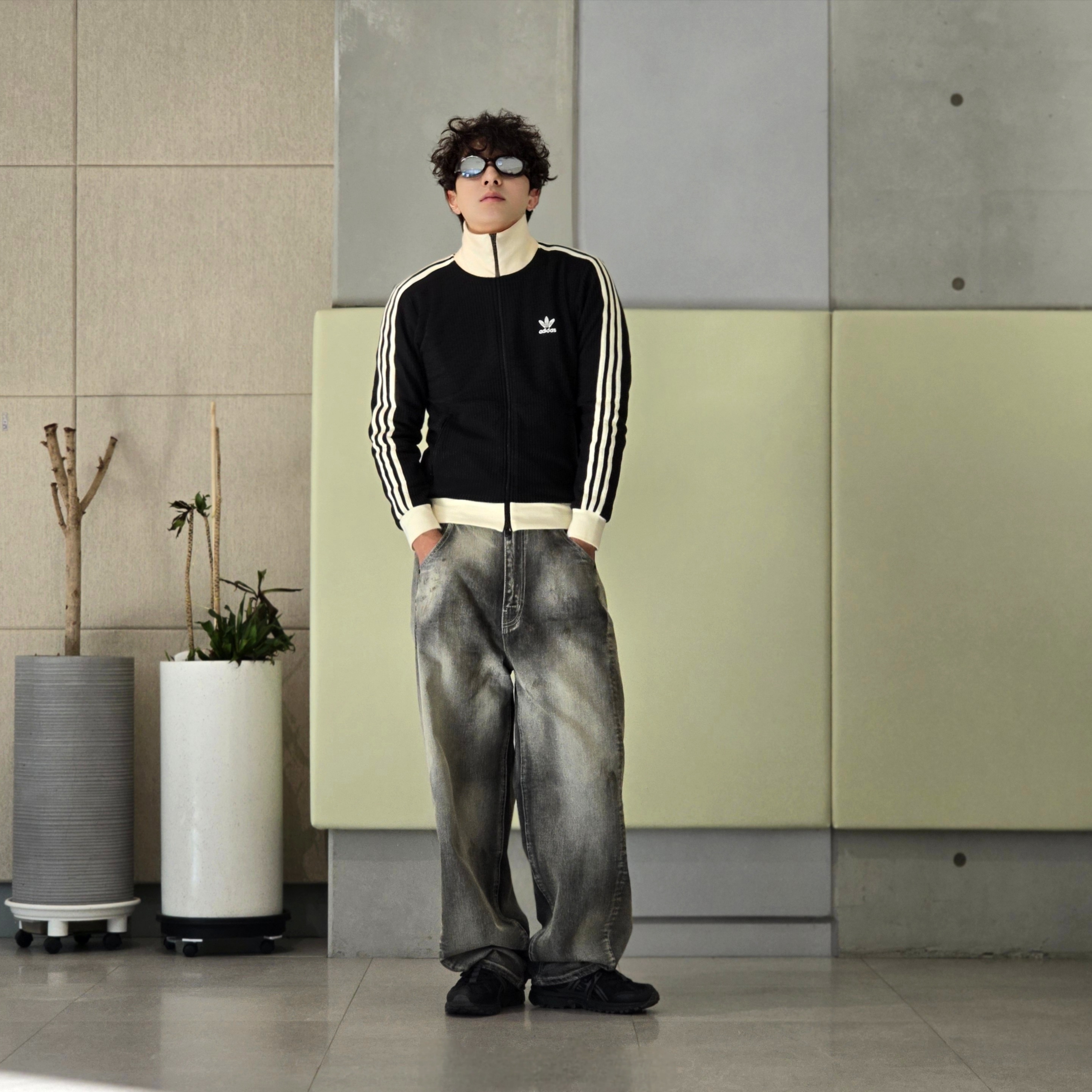 Adidas Waffle Beckenbauer Track Top Black - KR Sizing, Asics Gel-Sonoma 15-50 Black Obsidian Grey 착용 스타일 - 5
