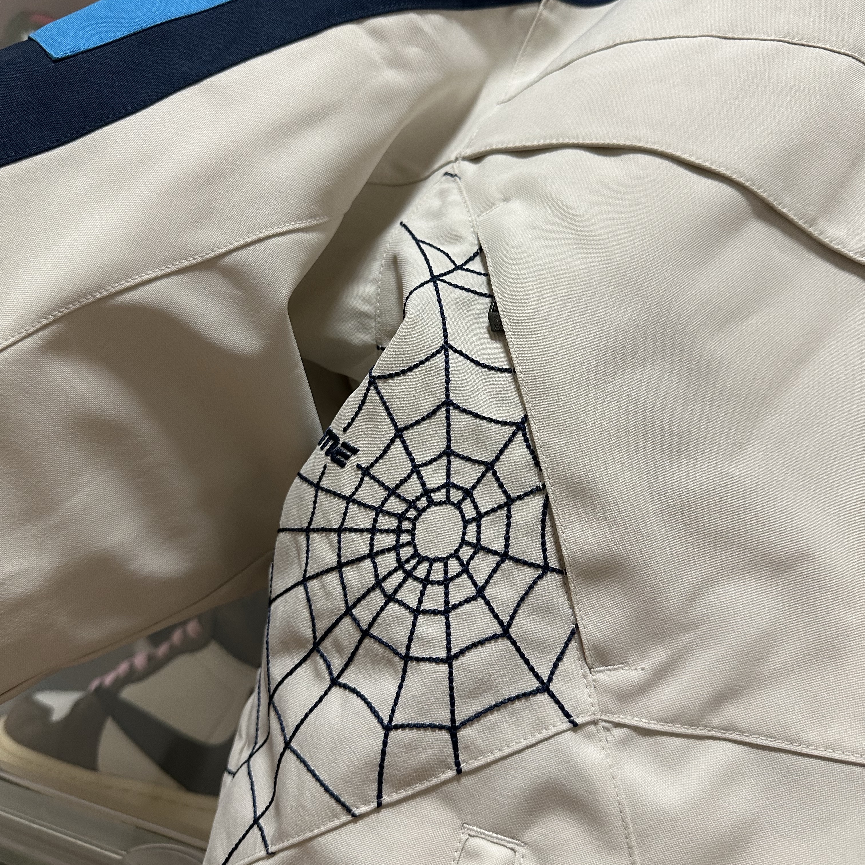 Supreme x Spyder Technical Jacket Stone - 24FW 착용 스타일 - 3
