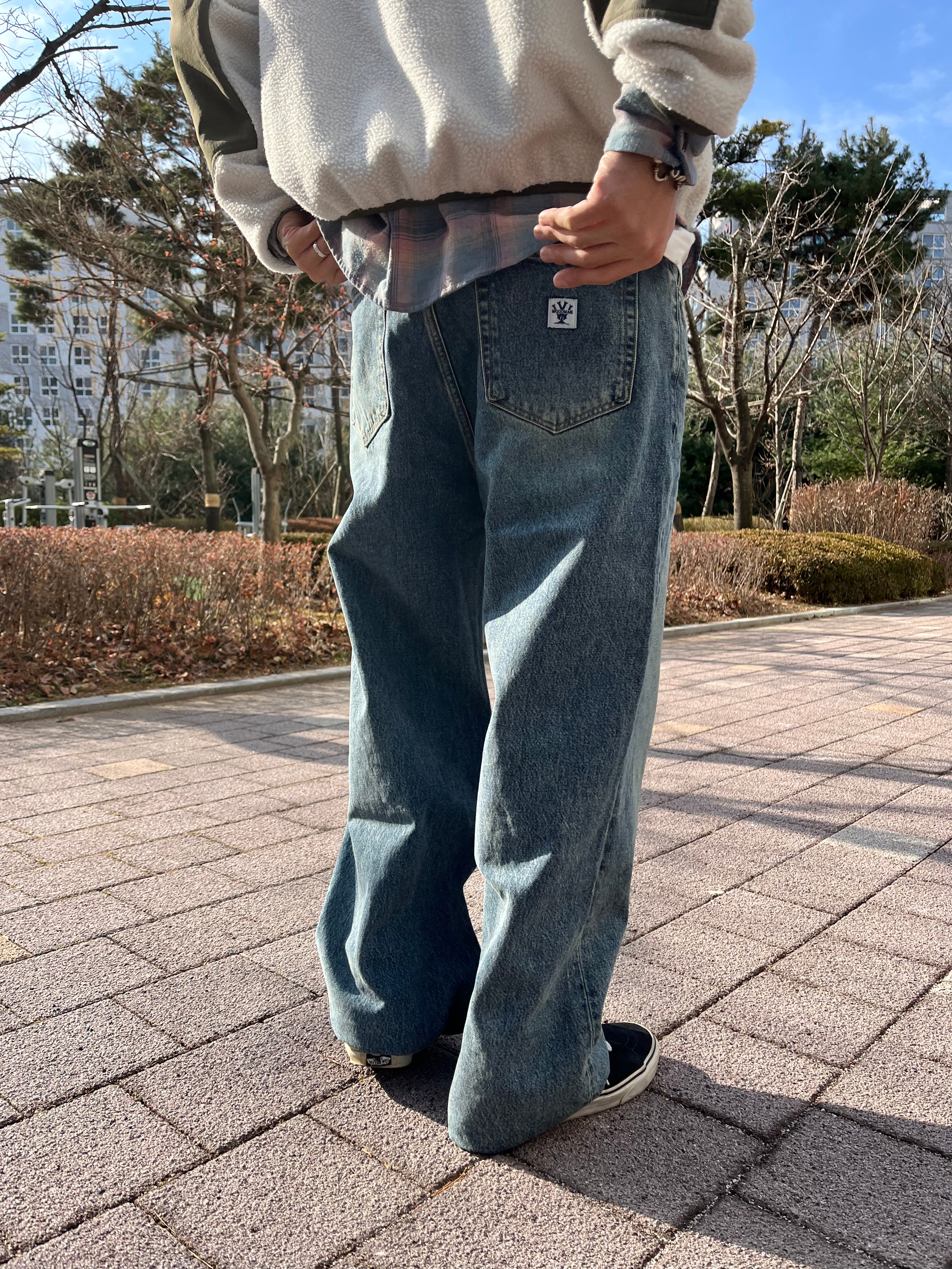 Woodman Essential Wide Denim Tin Blue, Nike ACG Balaclava Retro Fleece Pullover Light Bone Cargo Khaki - Asia 착용 스타일 - 7