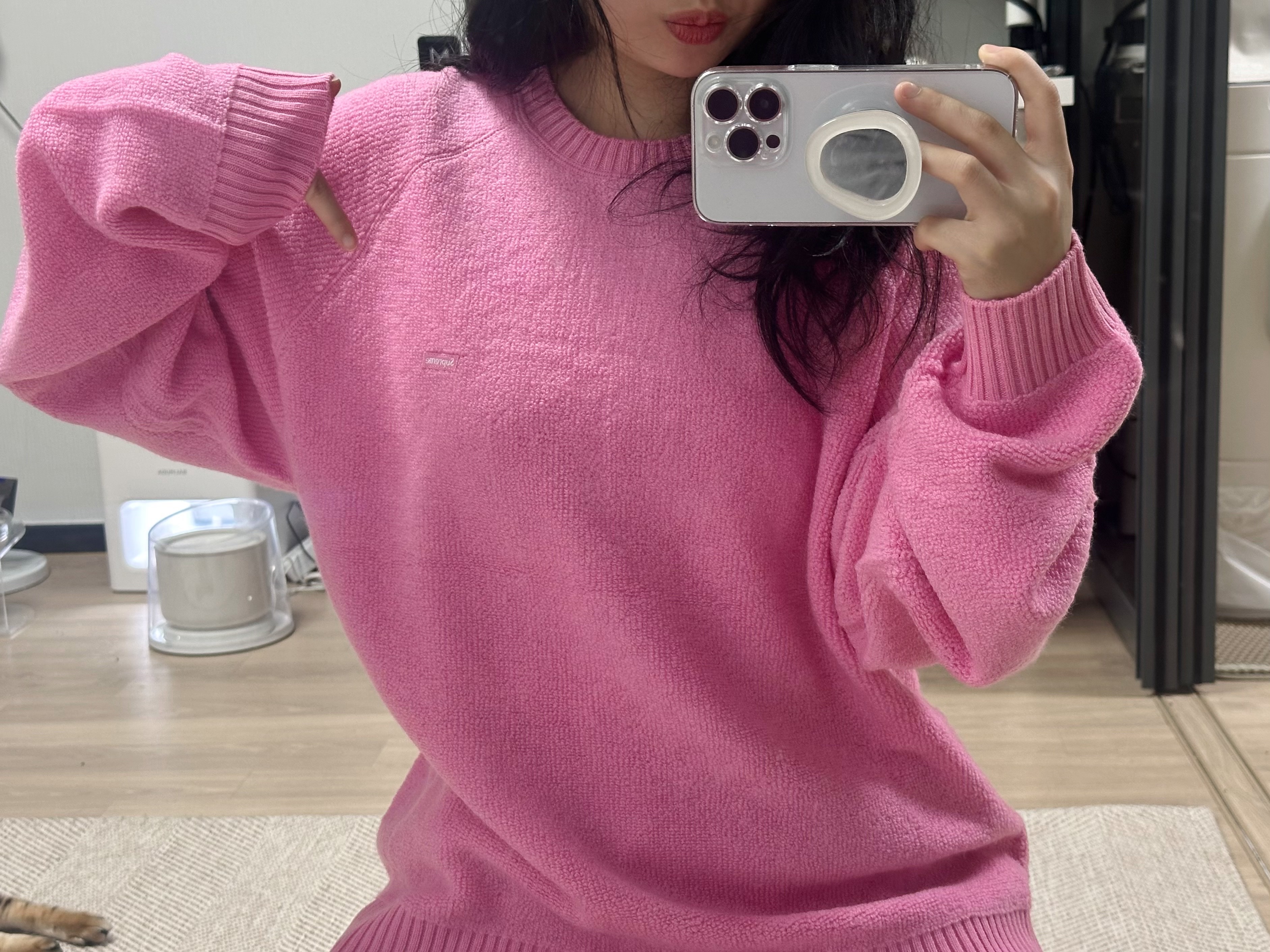Supreme Terry Small Box Sweater Pink - 24FW 착용 스타일 - 1