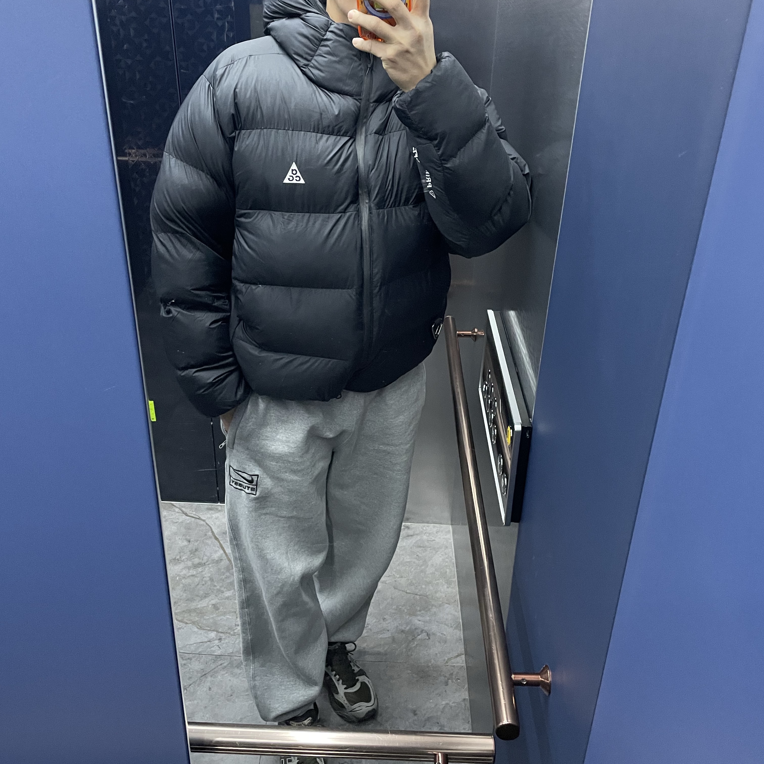 Nike ACG Therma-Fit ADV Lunar Lake Loose Hooded Jacket Black Summit White - Asia, Nike x Stussy NRG Fleece Pants Dark Grey Heather (DO9340-063) 착용 스타일