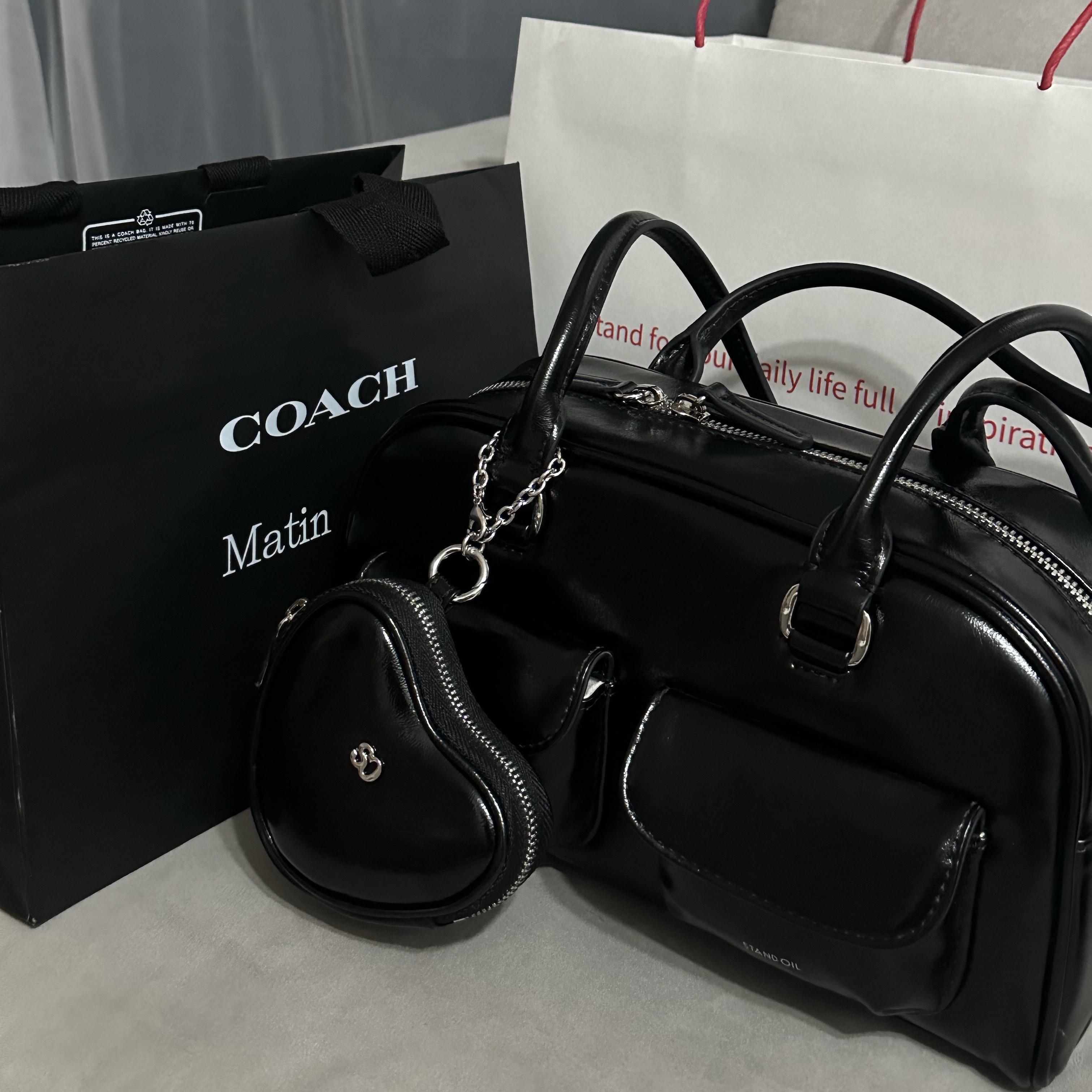 Stand Oil Chubby Bag Black 착용 스타일