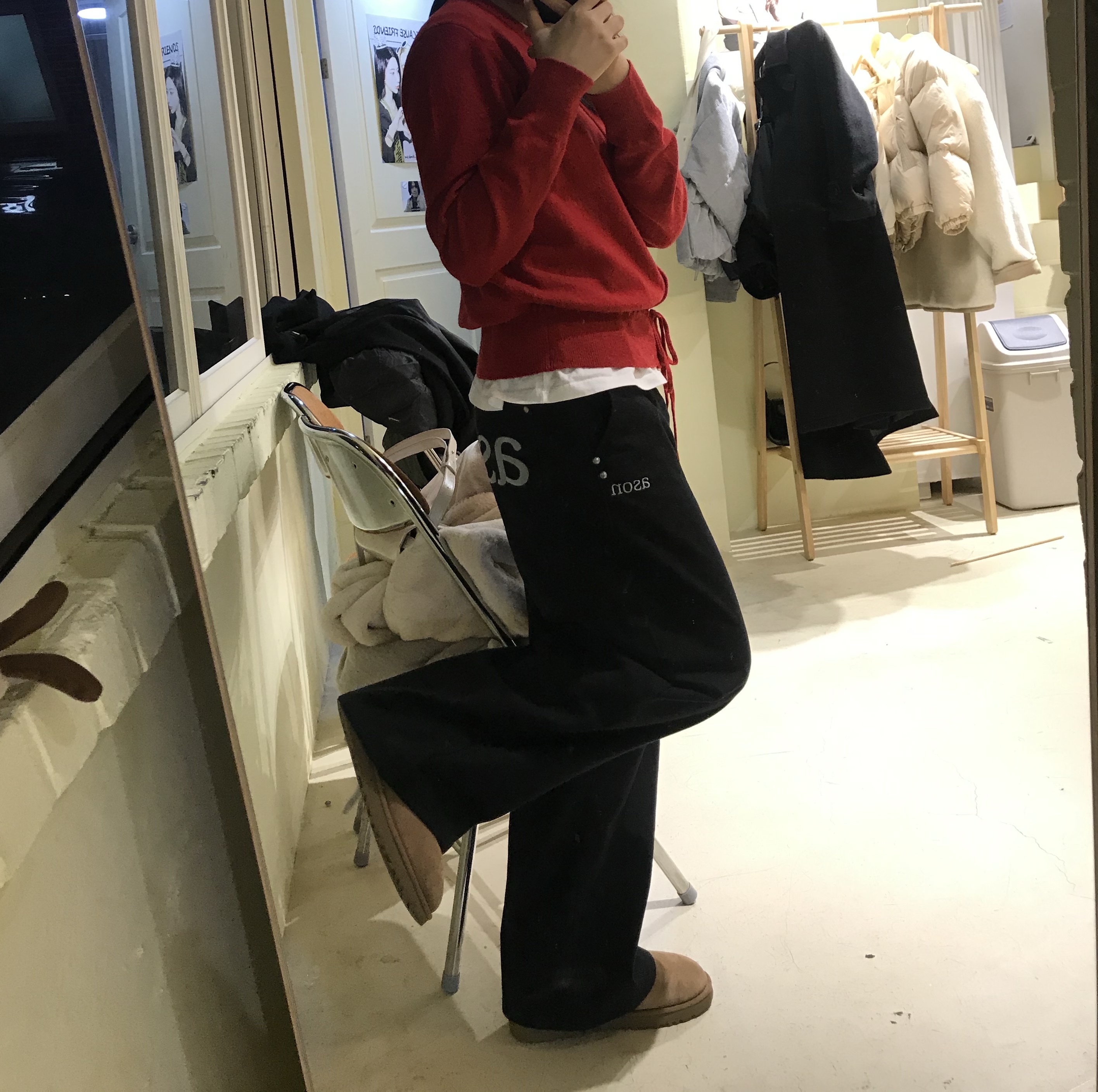 UGG Classic Mini Boots Chestnut 착용 스타일